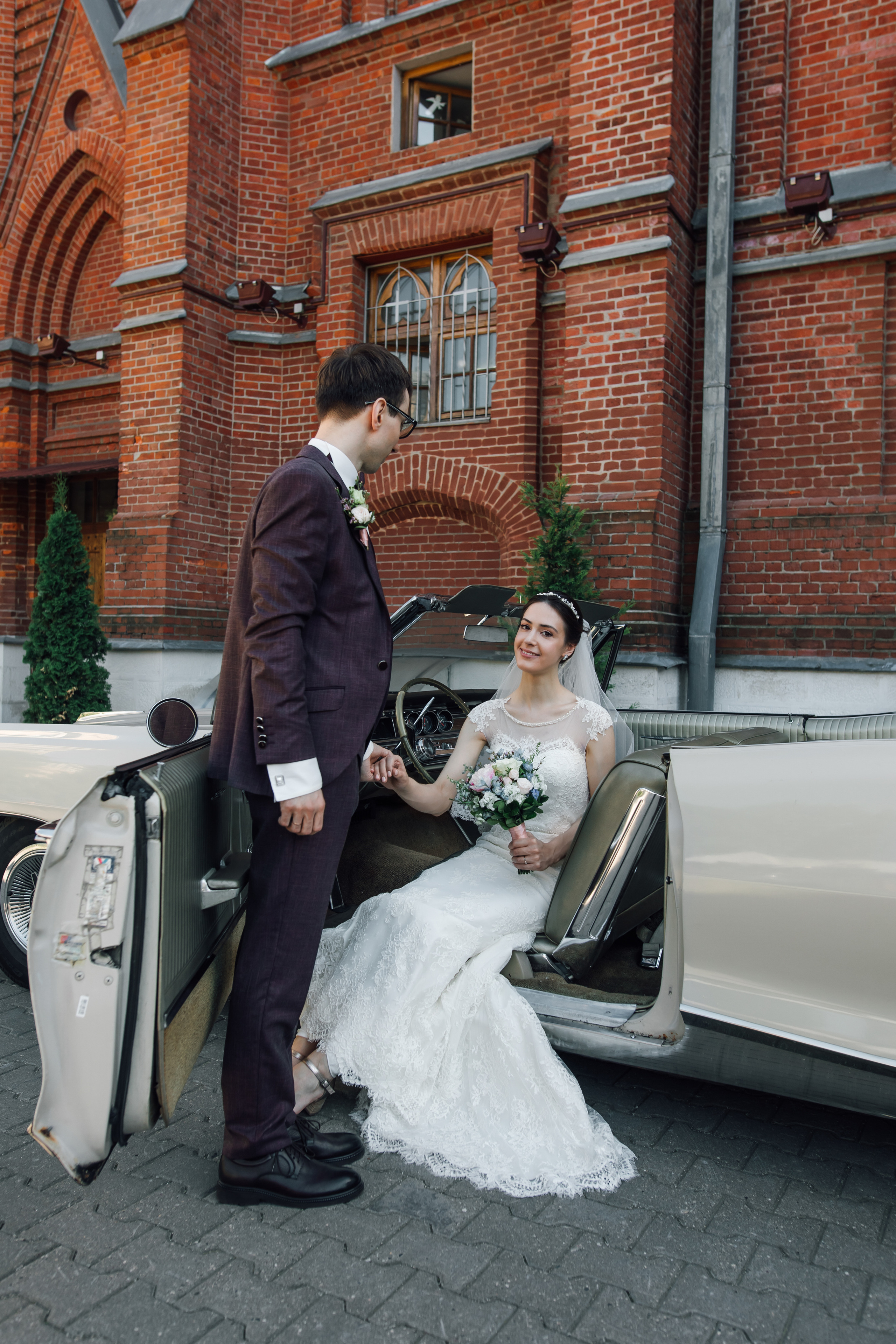 Олег и Вера. Венчание в католическом храме. Свадебный и семейный фотограф в Москве Евгения Лисина