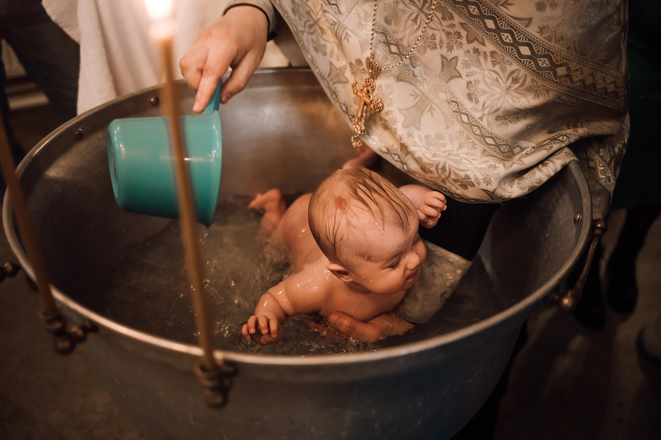 Фотоъемка крещения в Москве. Свадебный и семейный фотограф в Москве Евгения Лисина