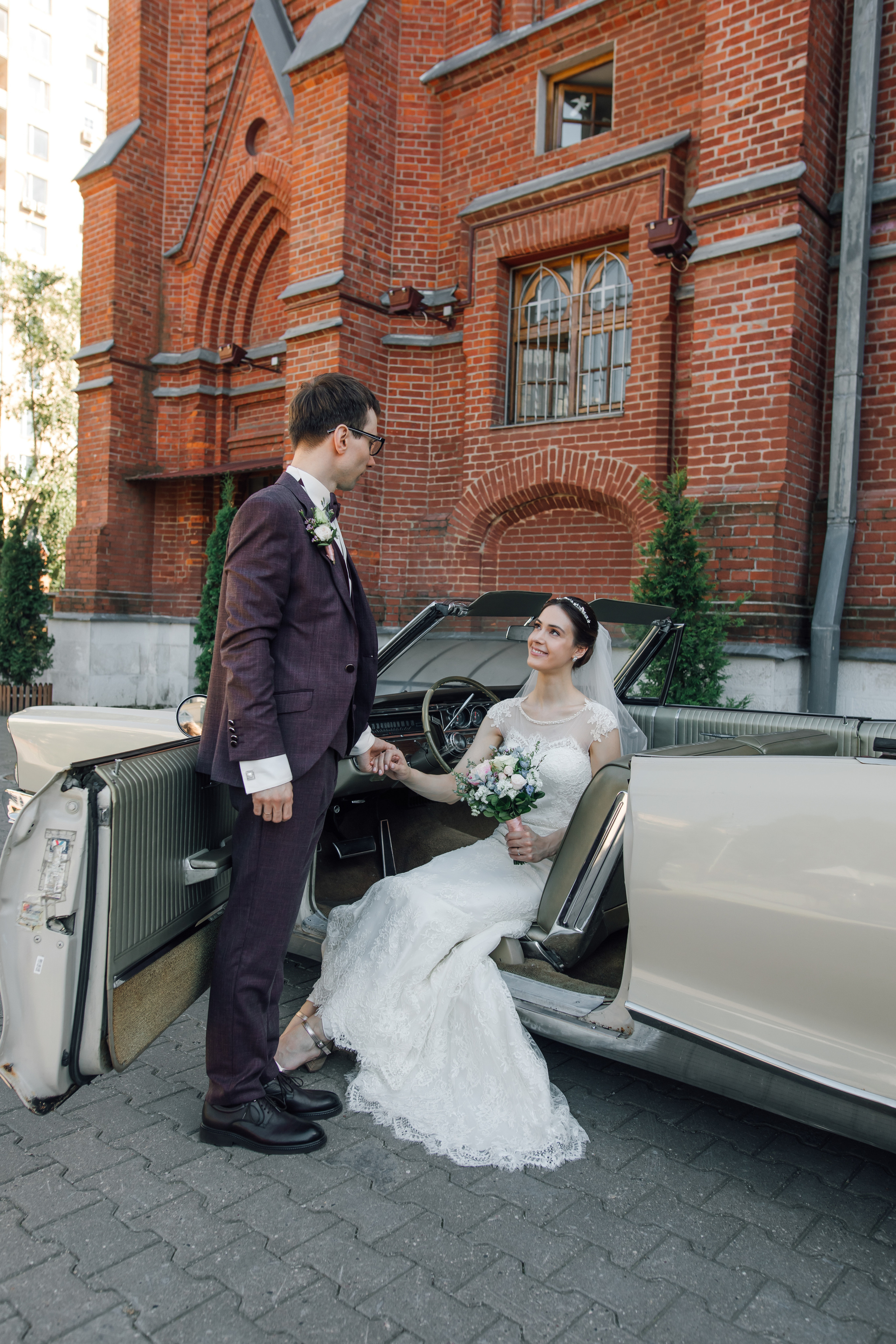 Олег и Вера. Венчание в католическом храме. Свадебный и семейный фотограф в Москве Евгения Лисина