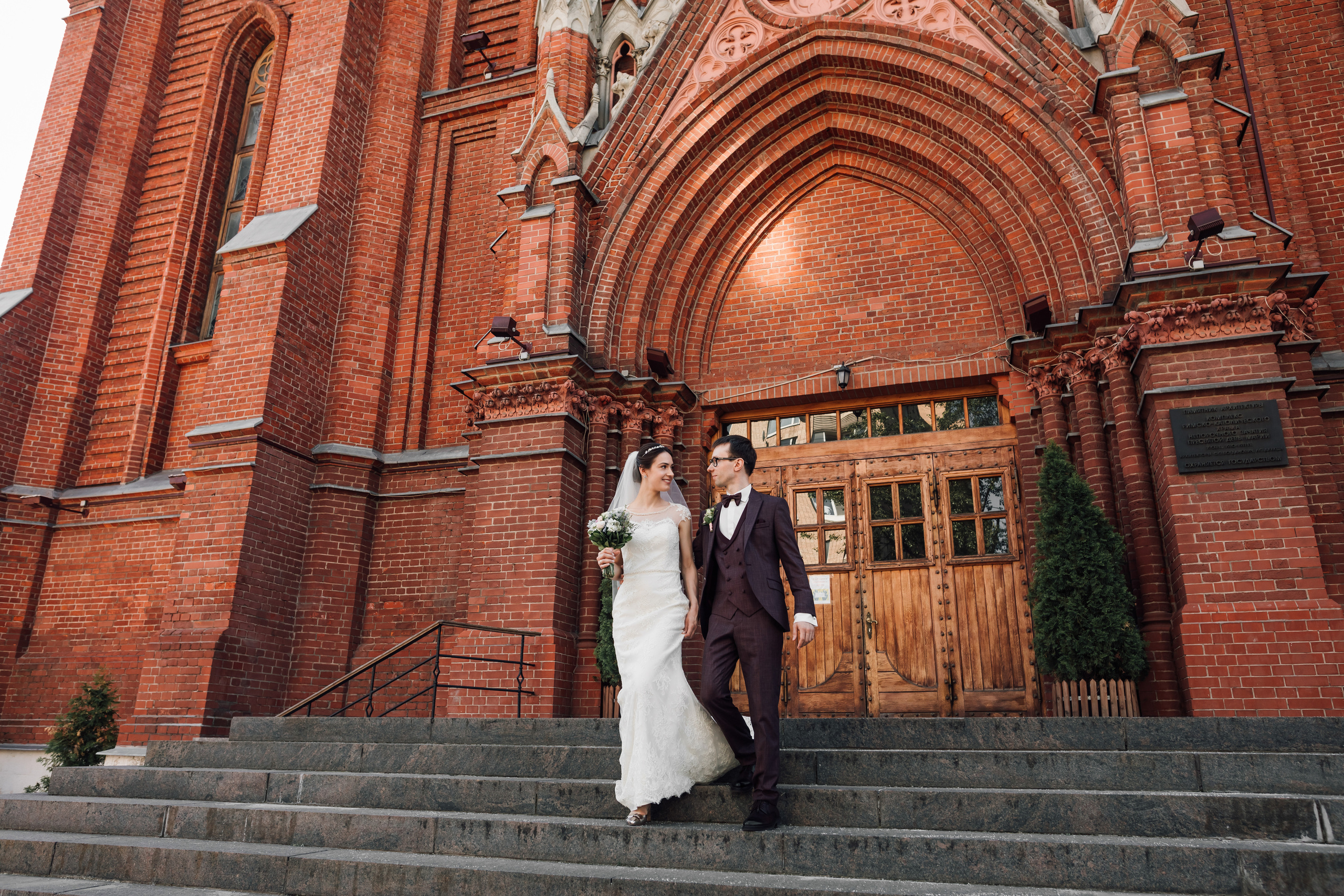 Олег и Вера. Венчание в католическом храме. Свадебный и семейный фотограф в Москве Евгения Лисина