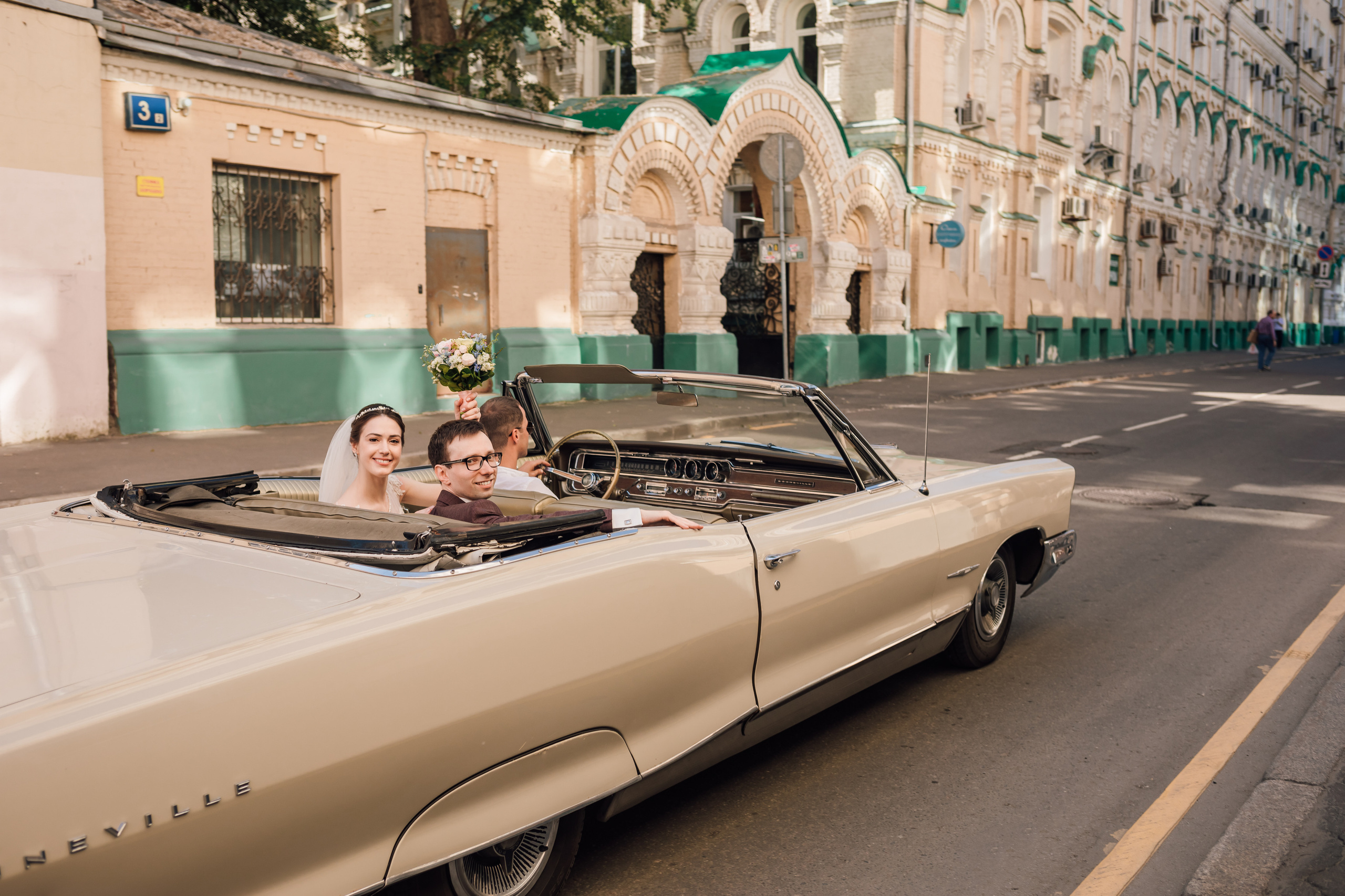 Олег и Вера. Венчание в католическом храме. Свадебный и семейный фотограф в Москве Евгения Лисина