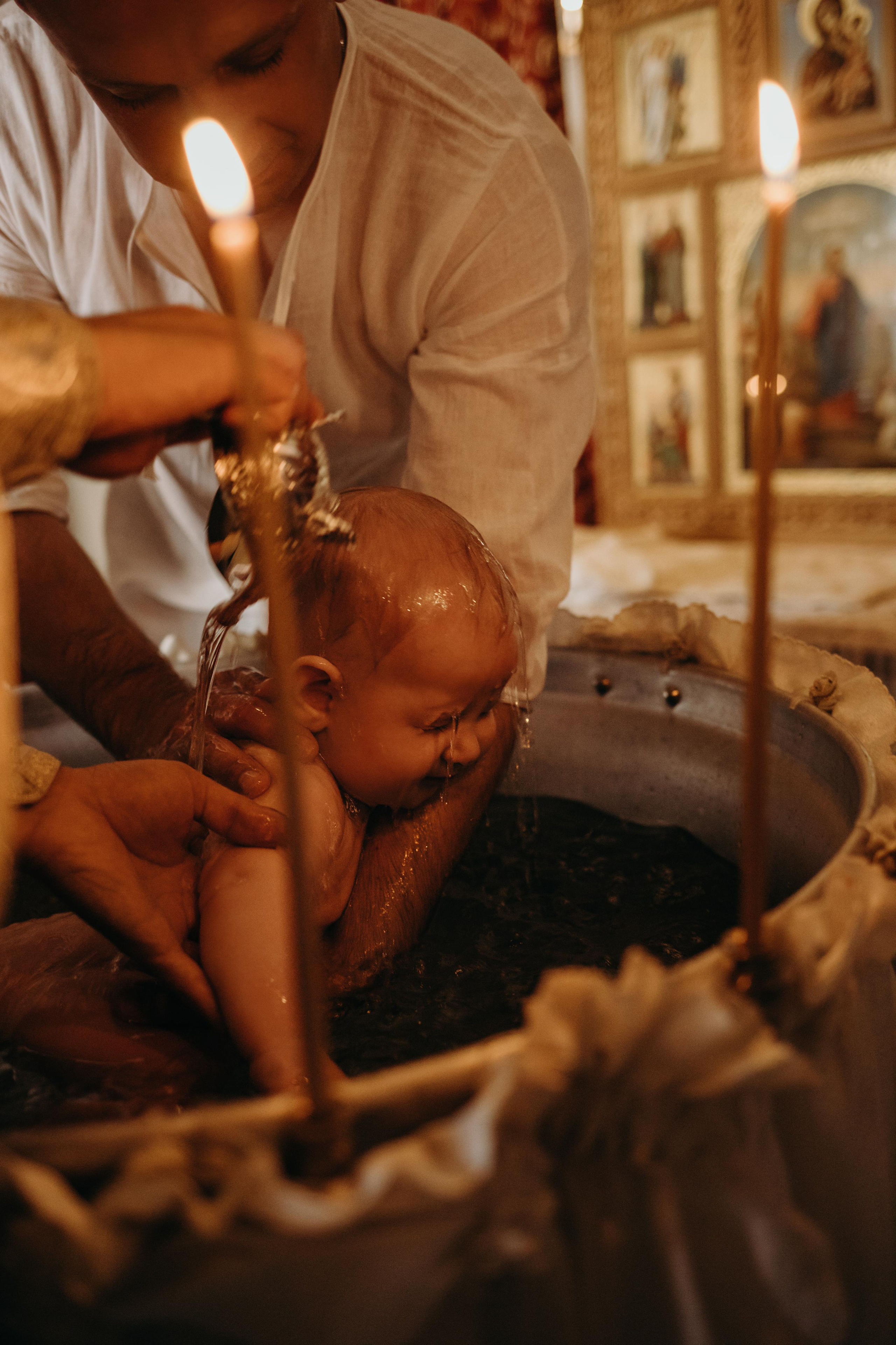 Фотоъемка крещения в Москве. Свадебный и семейный фотограф в Москве Евгения Лисина