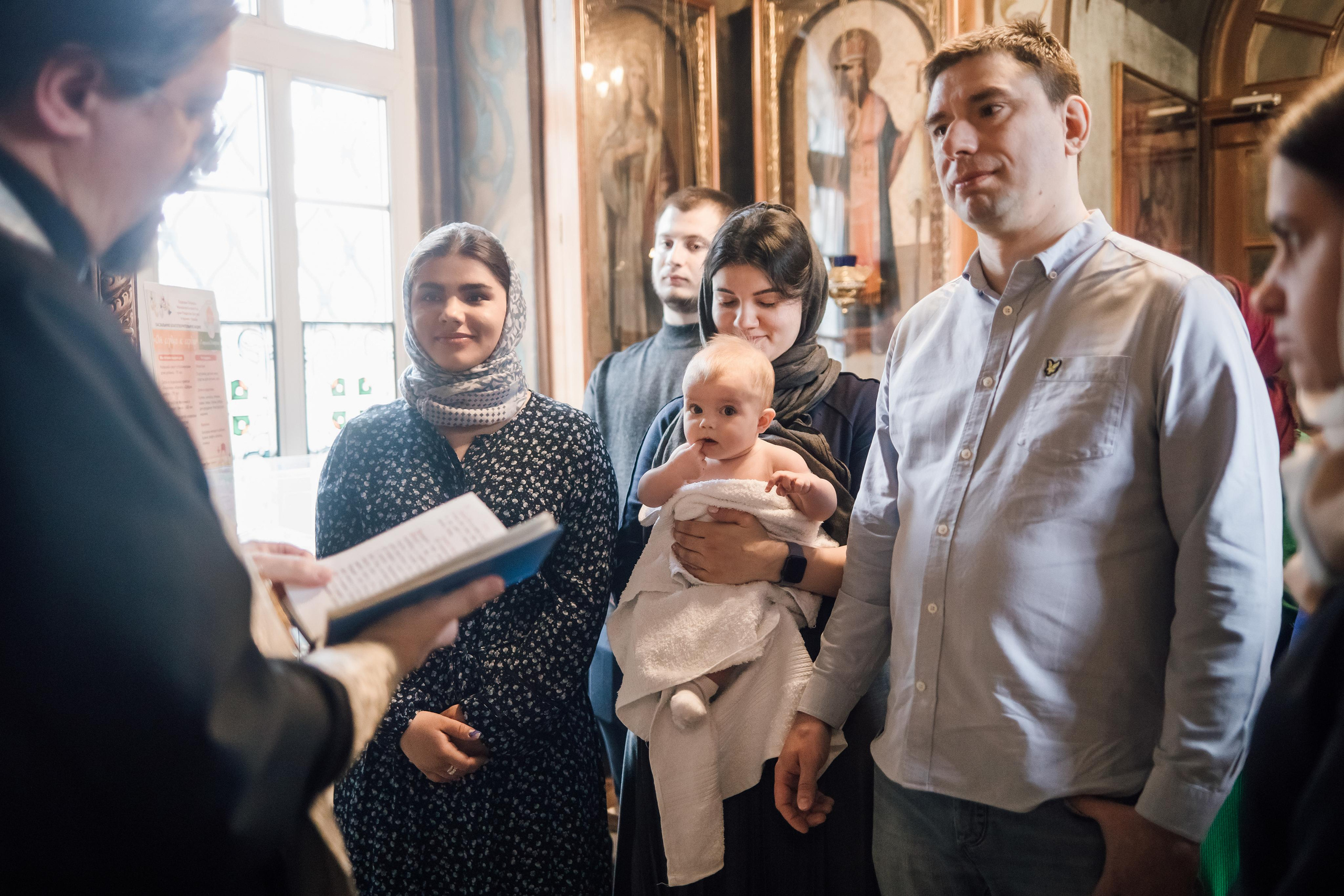 Фотоъемка крещения в Москве. Свадебный и семейный фотограф в Москве Евгения Лисина