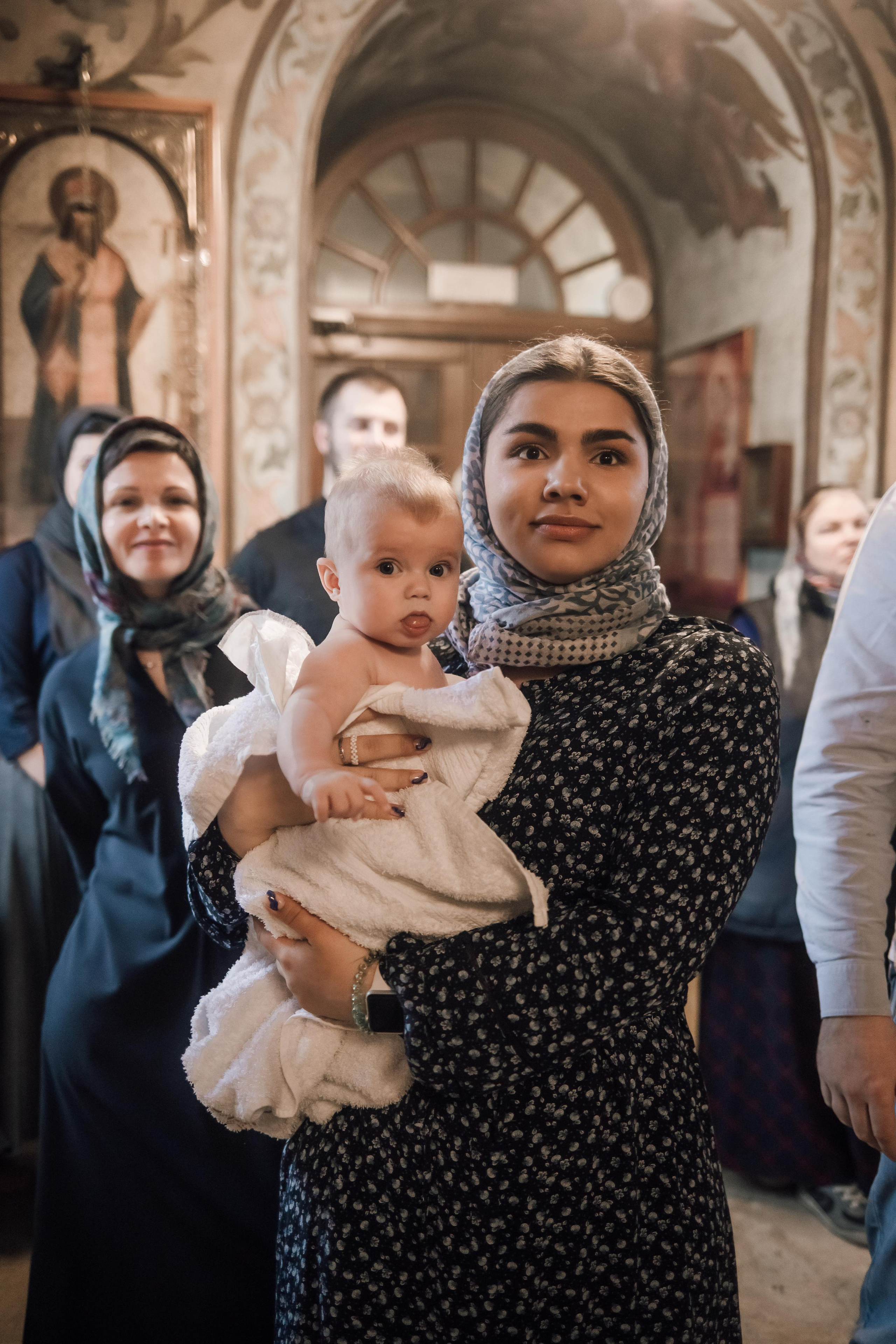 Фотоъемка крещения в Москве. Свадебный и семейный фотограф в Москве Евгения Лисина