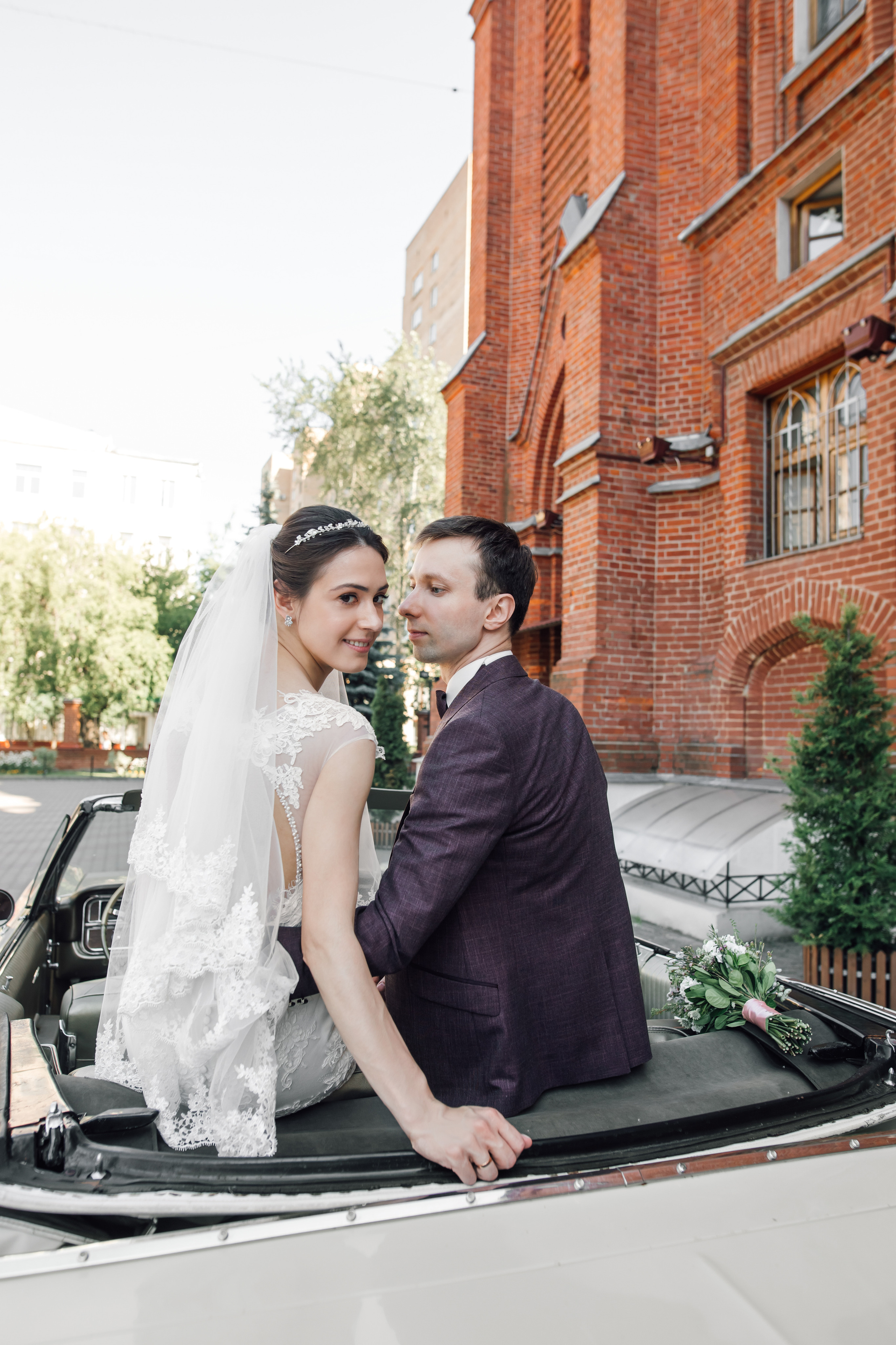 Олег и Вера. Венчание в католическом храме. Свадебный и семейный фотограф в Москве Евгения Лисина