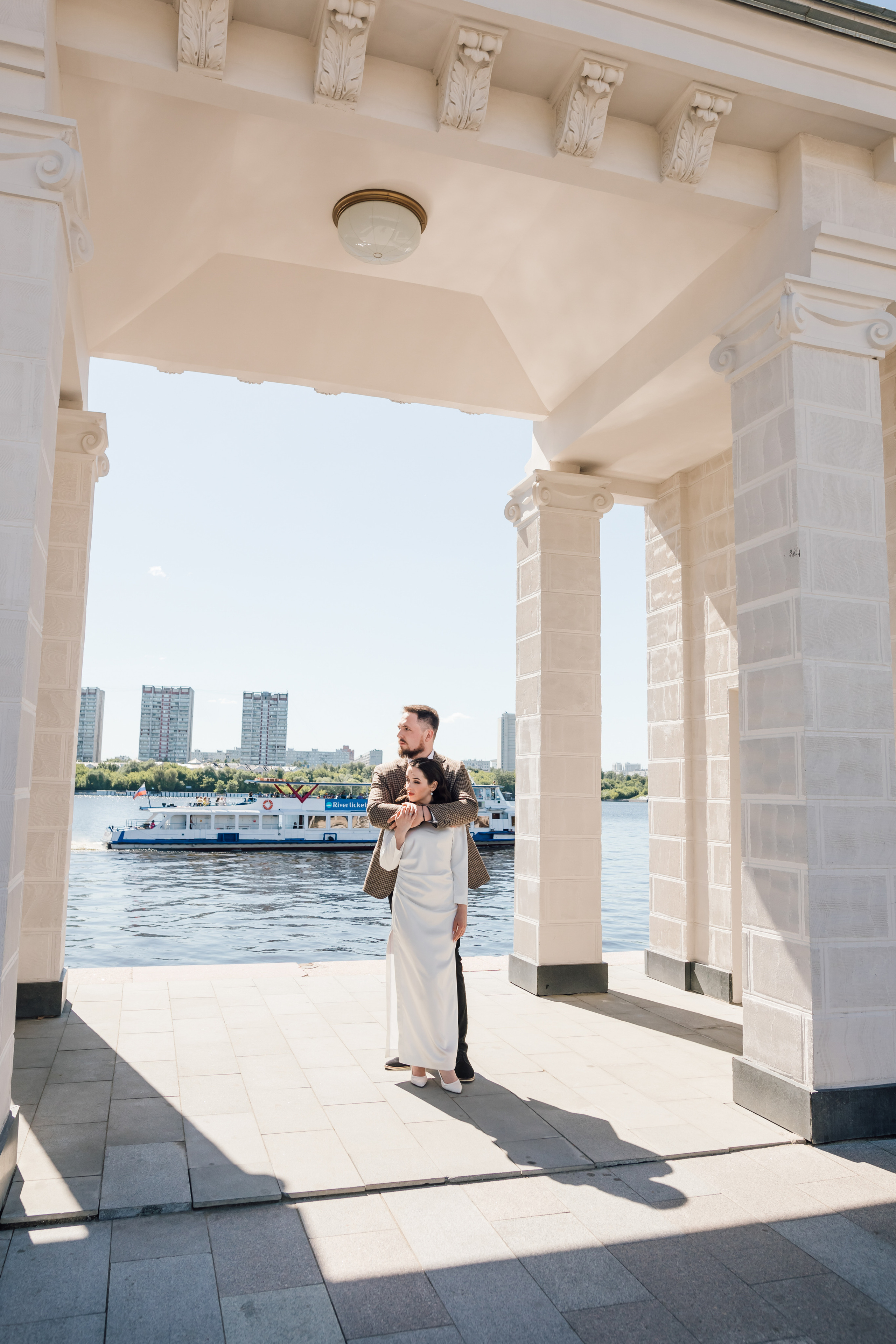 Таня и Саша. Речной вокзал. Свадебный и семейный фотограф в Москве Евгения Лисина