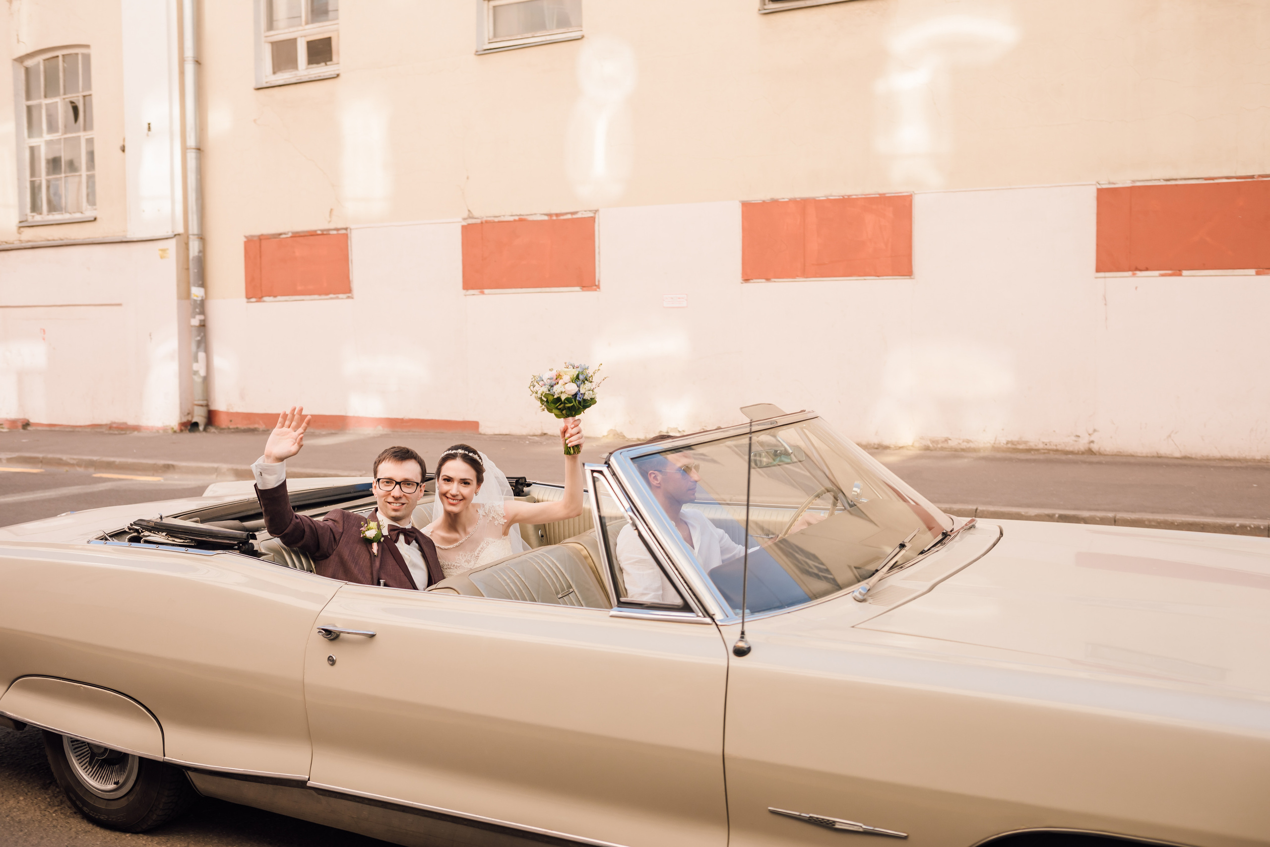 Олег и Вера. Венчание в католическом храме. Свадебный и семейный фотограф в Москве Евгения Лисина