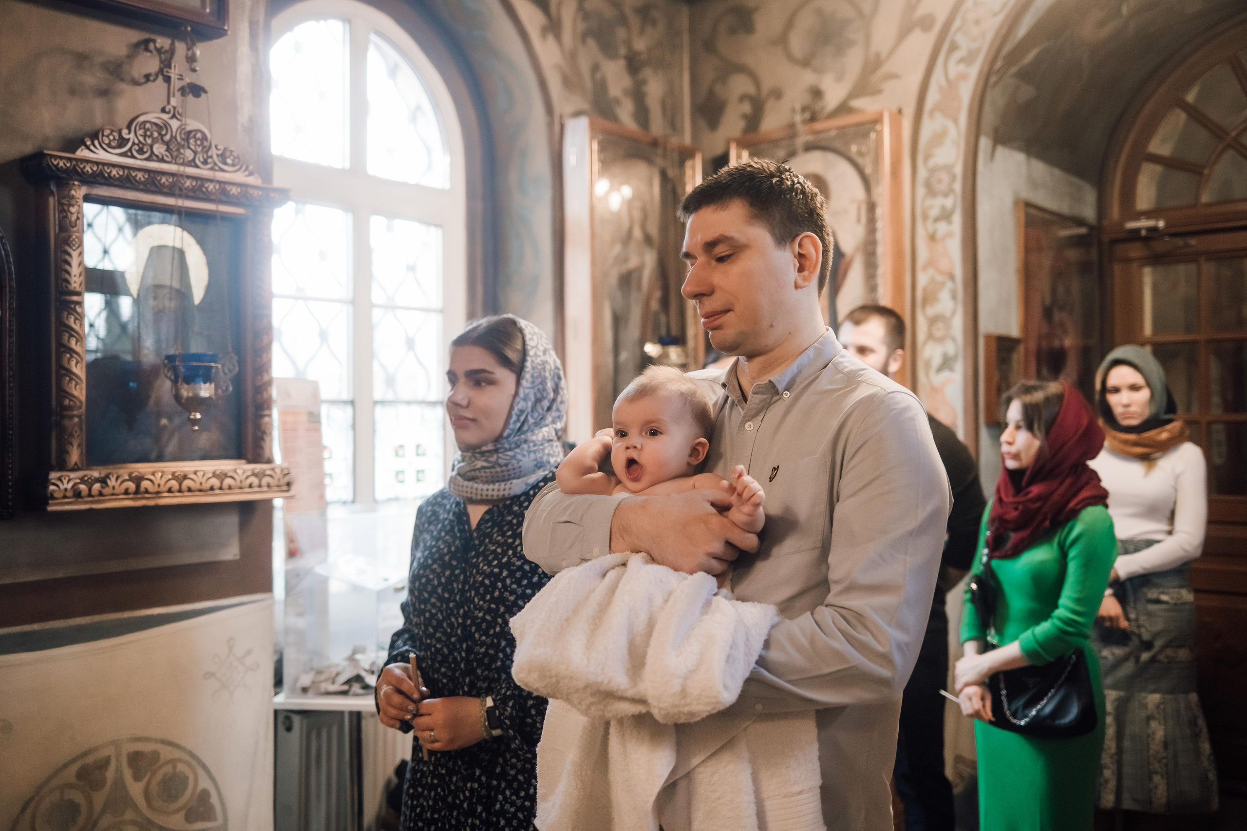 Фотоъемка крещения в Москве. Свадебный и семейный фотограф в Москве Евгения Лисина