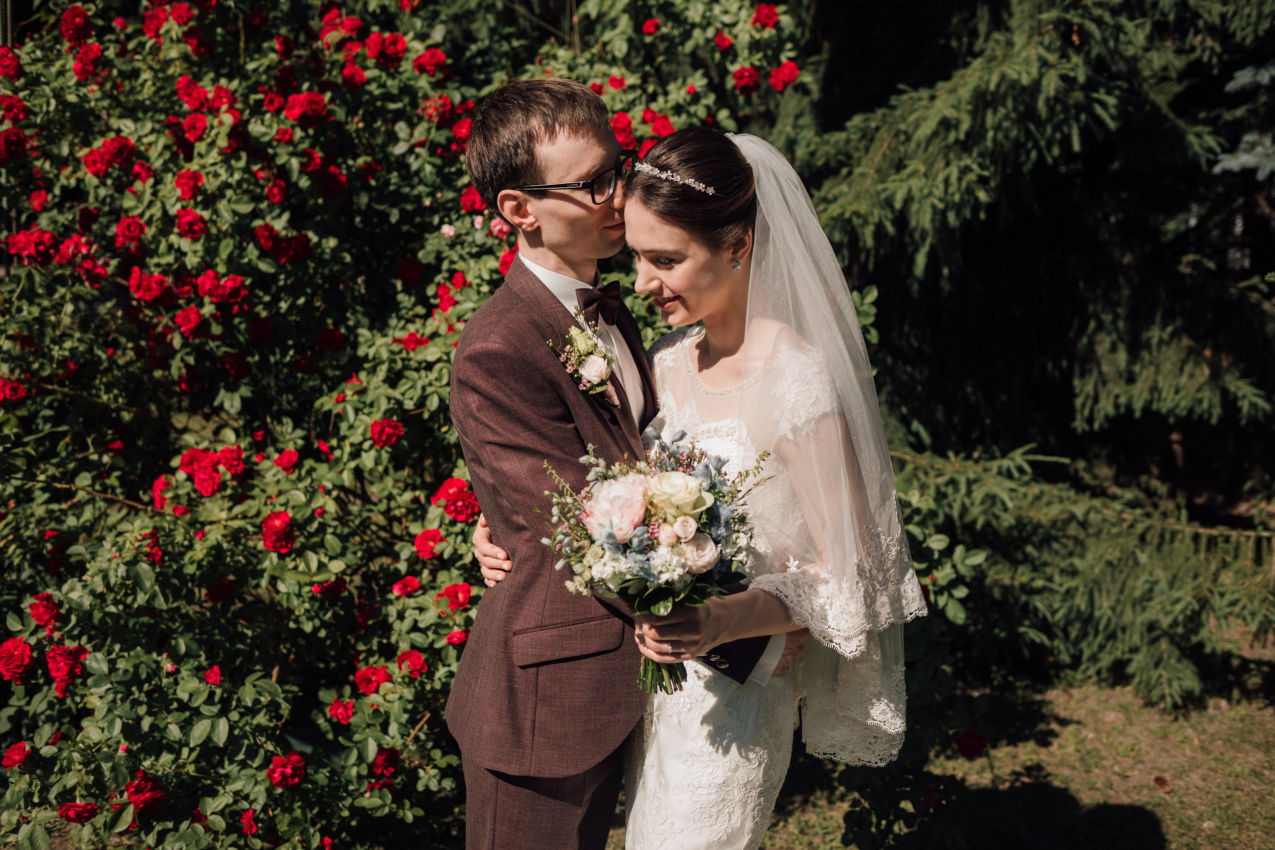 Олег и Вера. Венчание в католическом храме. Свадебный и семейный фотограф в Москве Евгения Лисина