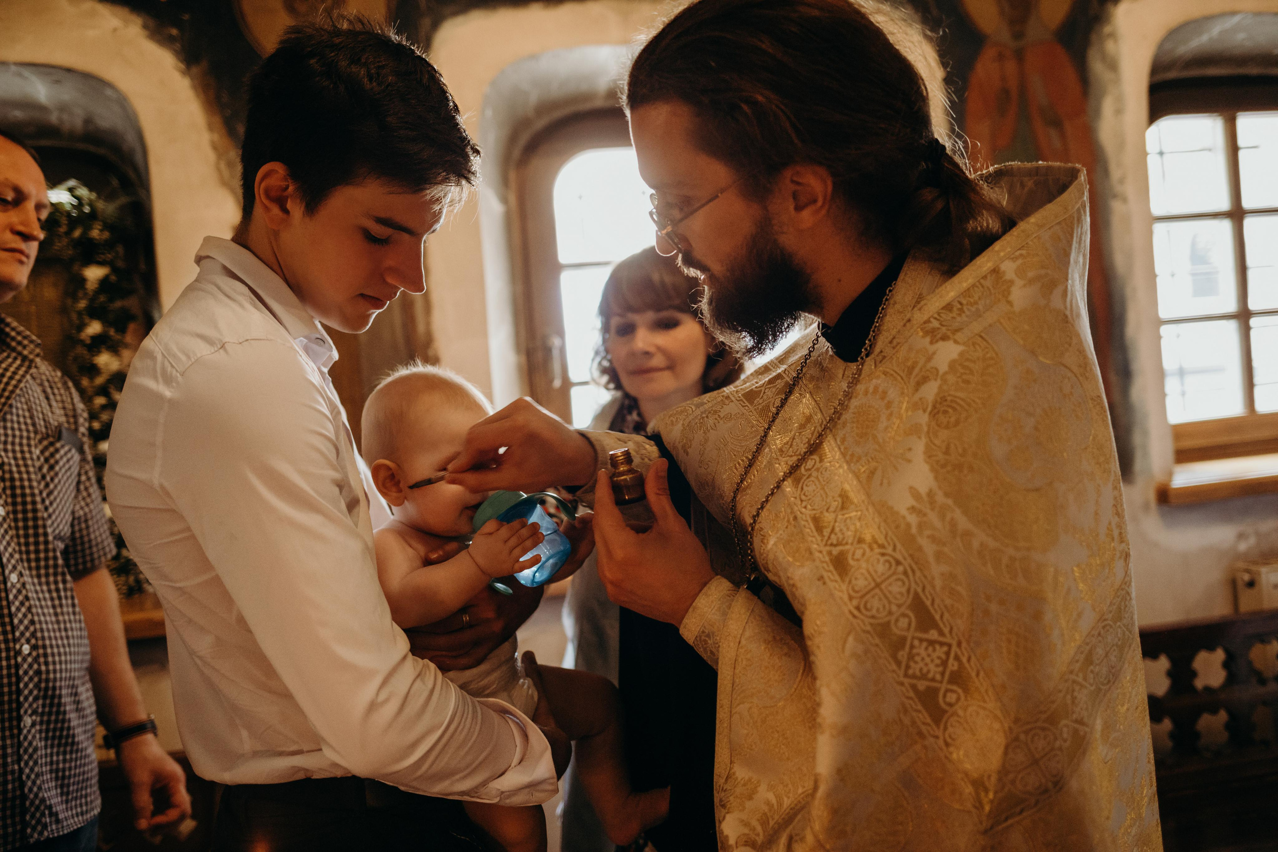 Фотоъемка крещения в Москве. Свадебный и семейный фотограф в Москве Евгения Лисина