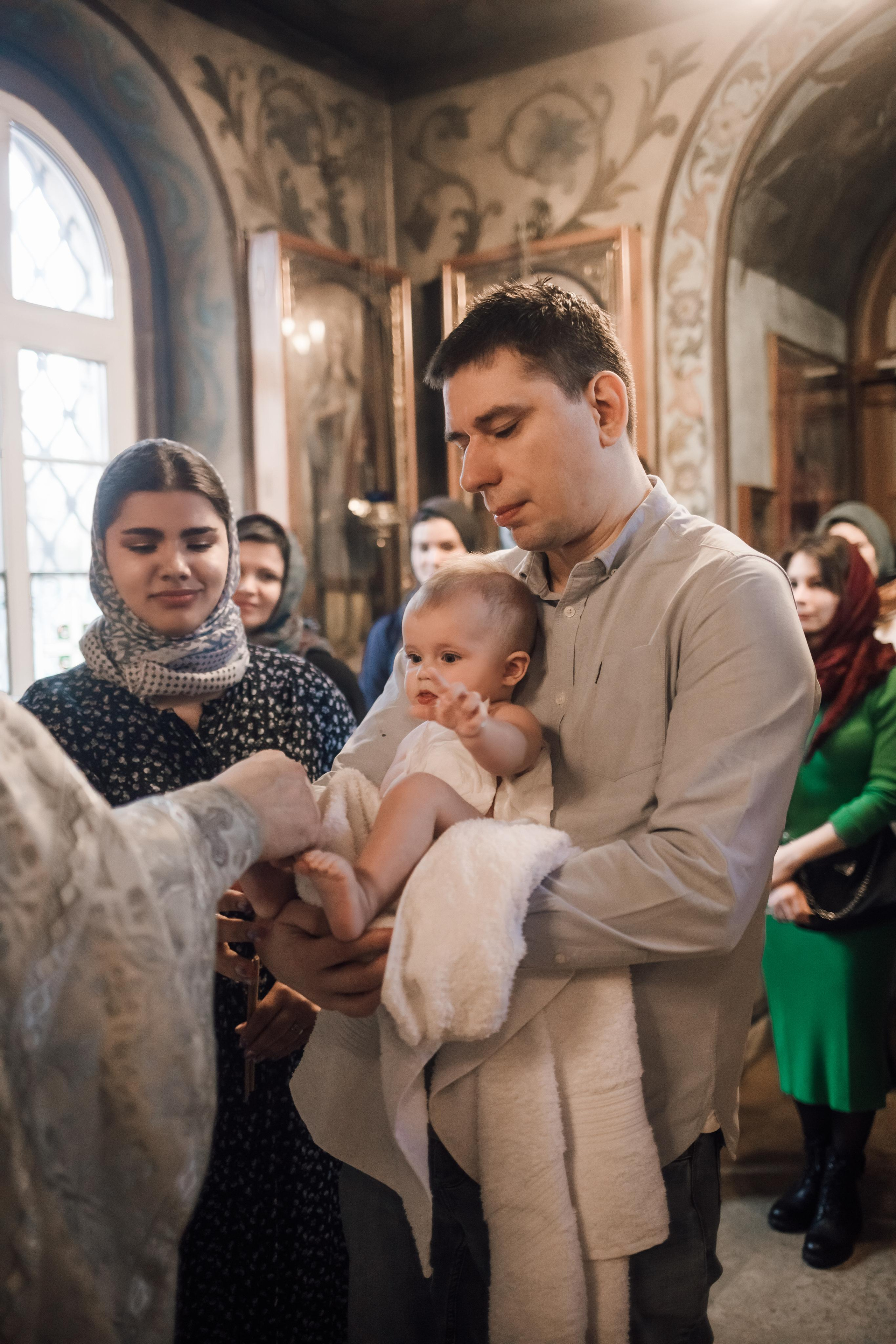 Фотоъемка крещения в Москве. Свадебный и семейный фотограф в Москве Евгения Лисина