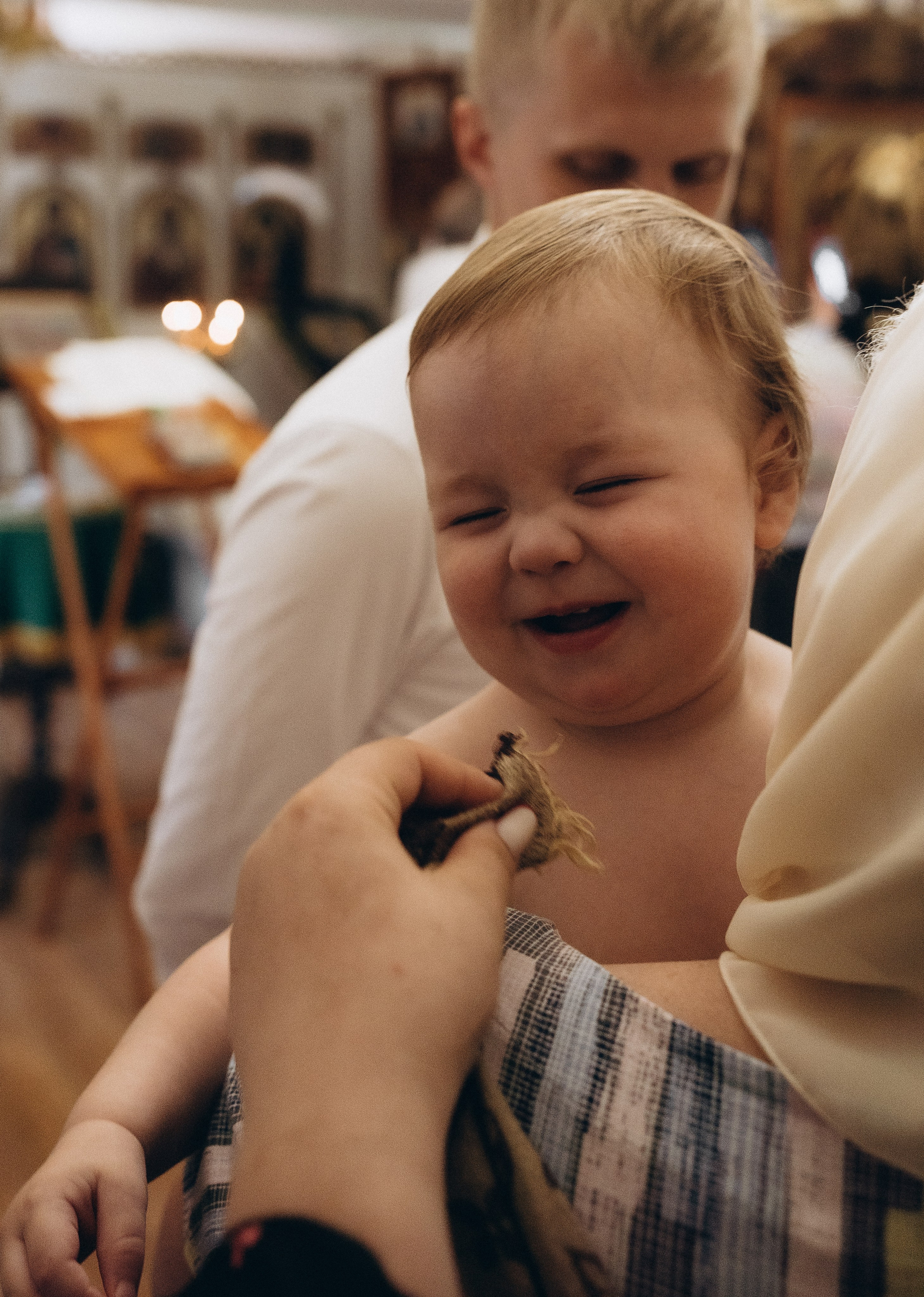 Крещение Михаила в Свято-Никольском храме. Семейный и домашний фотограф в Уфе Ирина Гарасюта