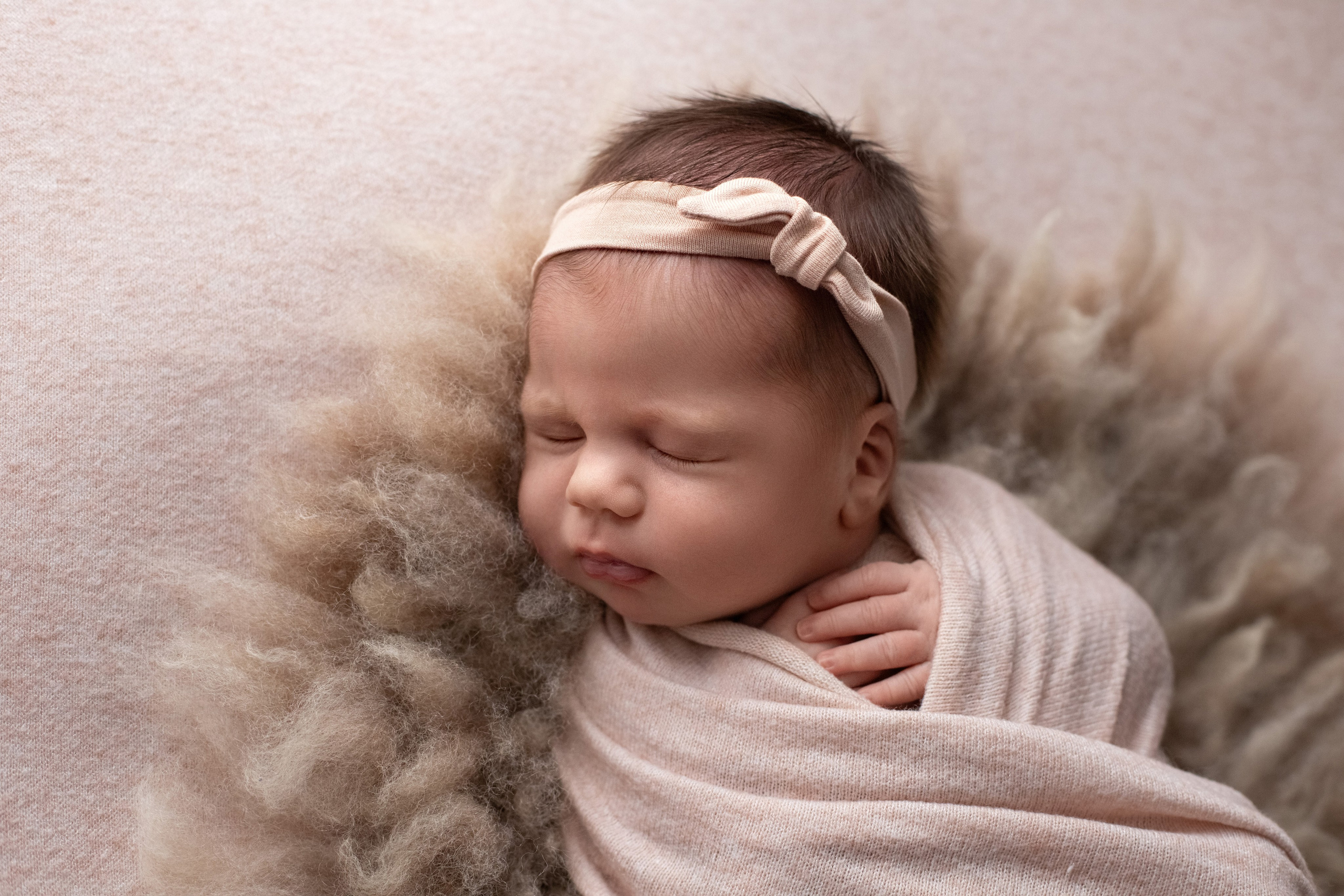 Оливия Итого. Фотограф новорожденных в Екатеринбурге Татьяна Продан