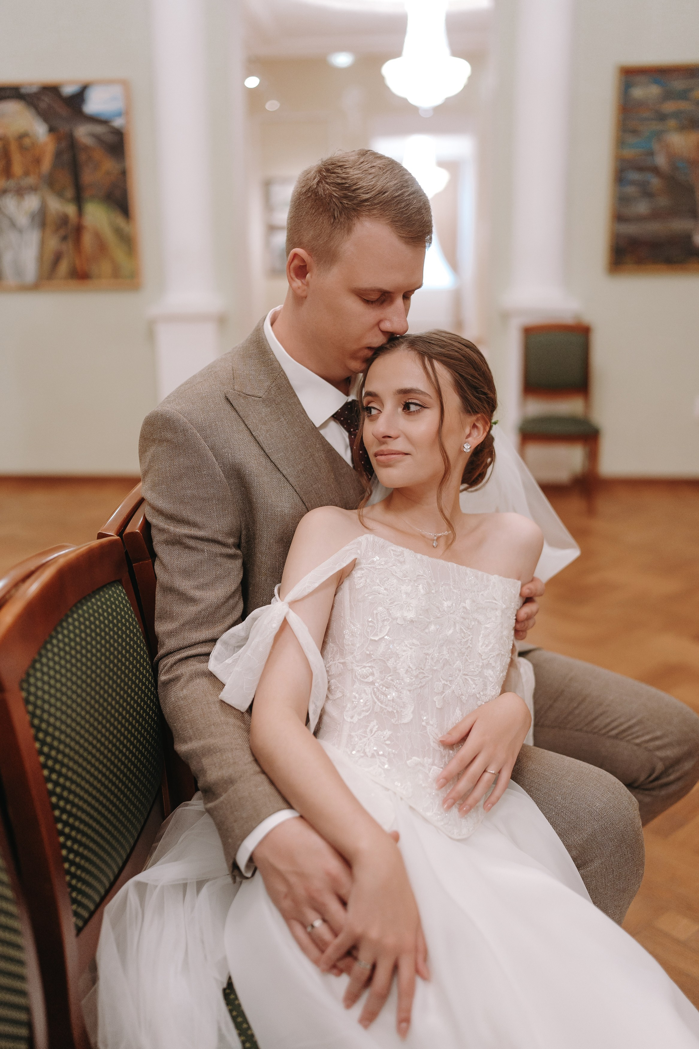 БАНКЕТНЫЙ ЗАЛ ТОРТУГА, ВЕДУЩИЙ АНДРЕЙ ОГНЕВ