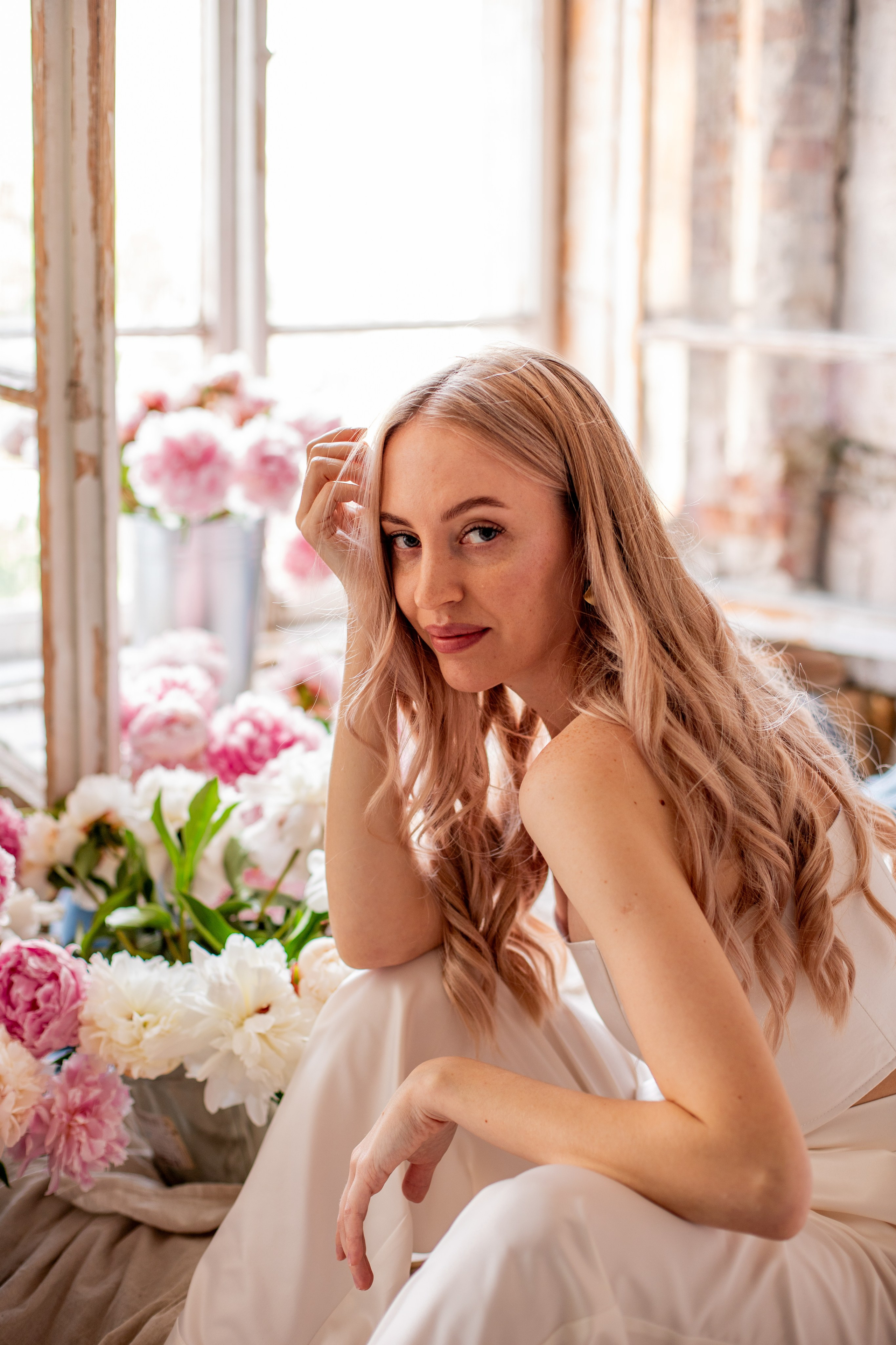 Съемка в живых пионах. Семейный и индивидуальный фотограф в Ростове-на-Дону