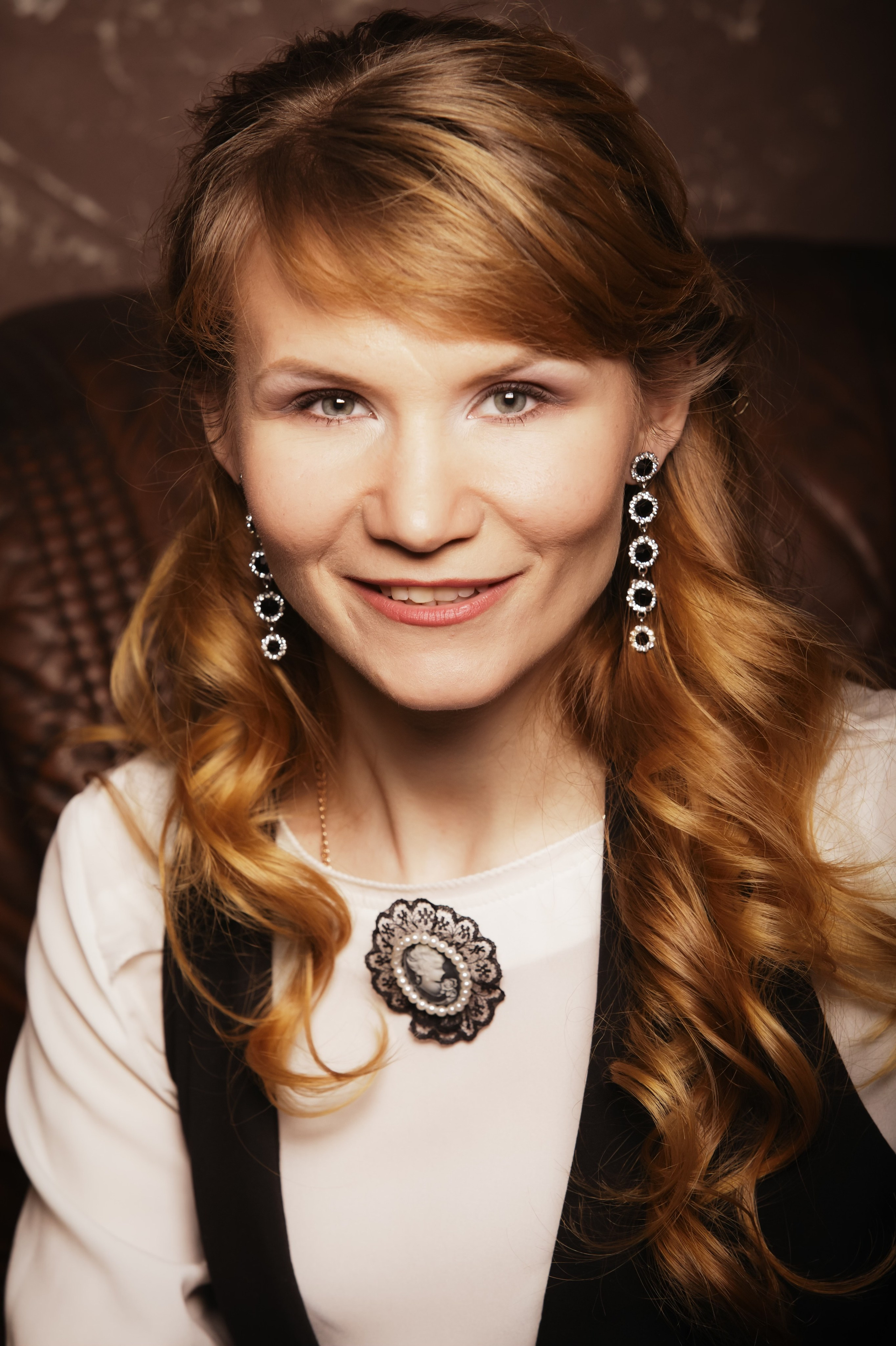 Съемка для двух сестер в студии. Фотографы в Москве Светлана Устинова и Сергей Грачев