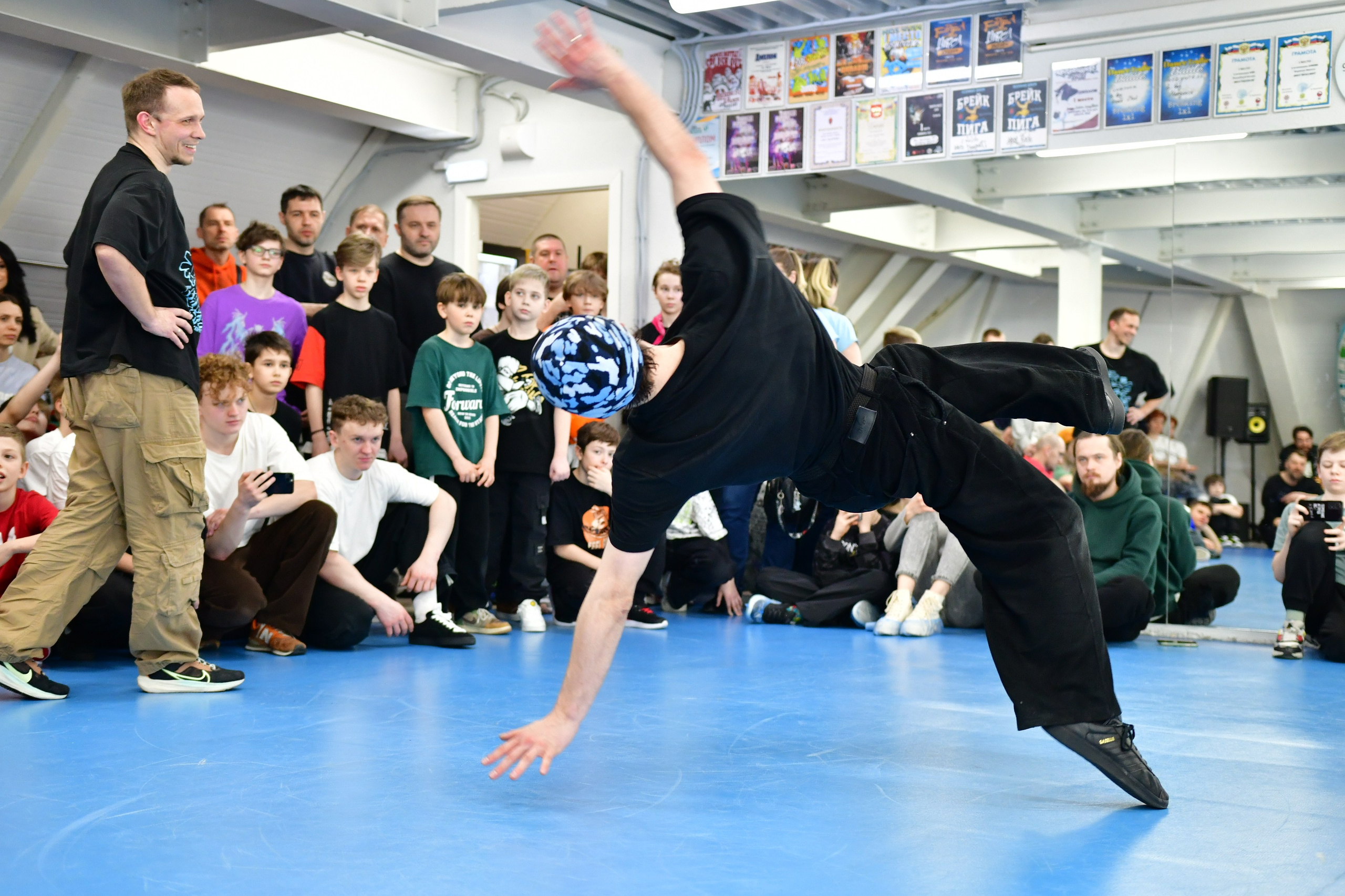 Брейк-данс. Фото детских спортивных мероприятий и всякое интересное через объектив