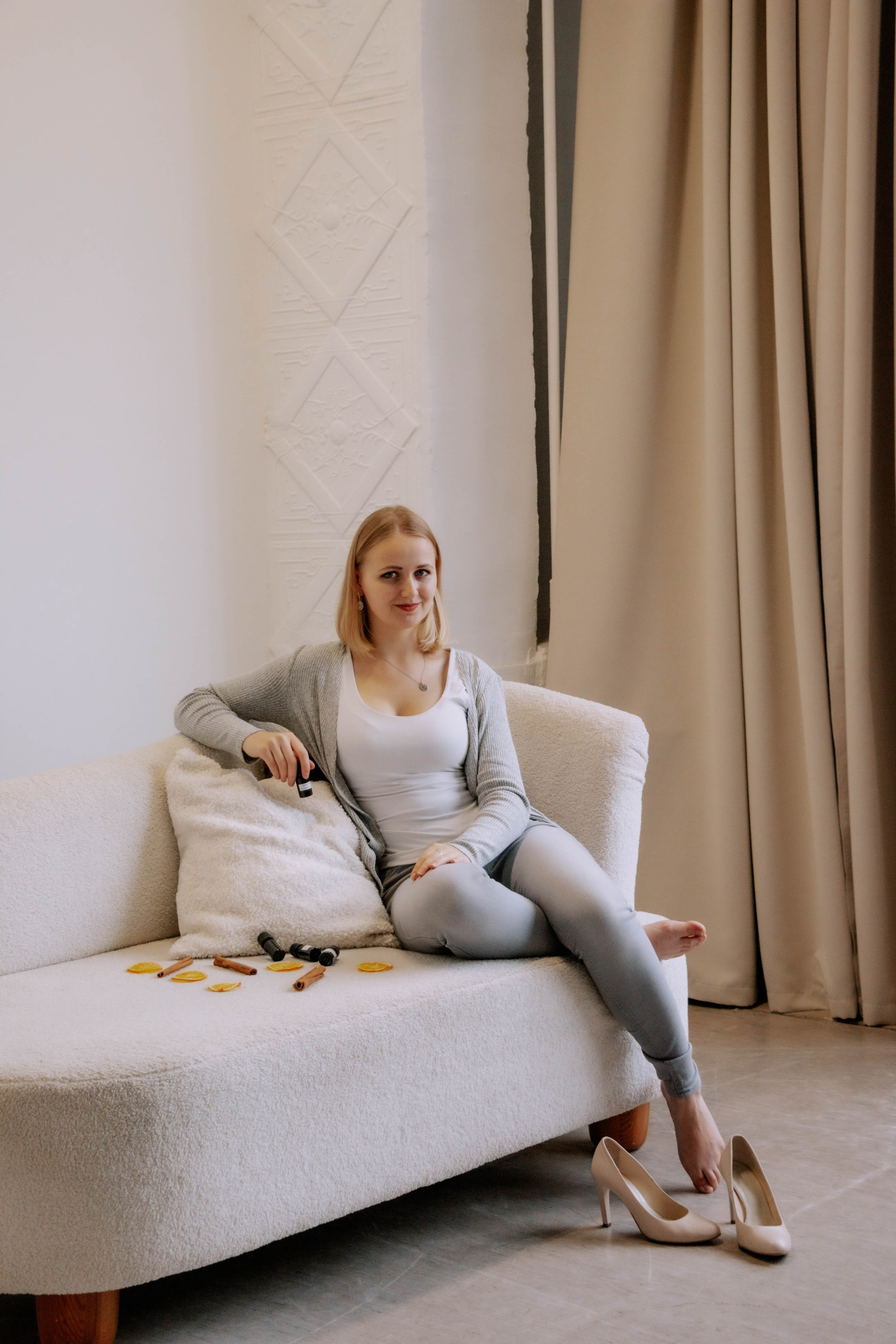 Алиса — Ароматерапевт. Бережно сохраняю ваши чувства и истории на своих фотографиях