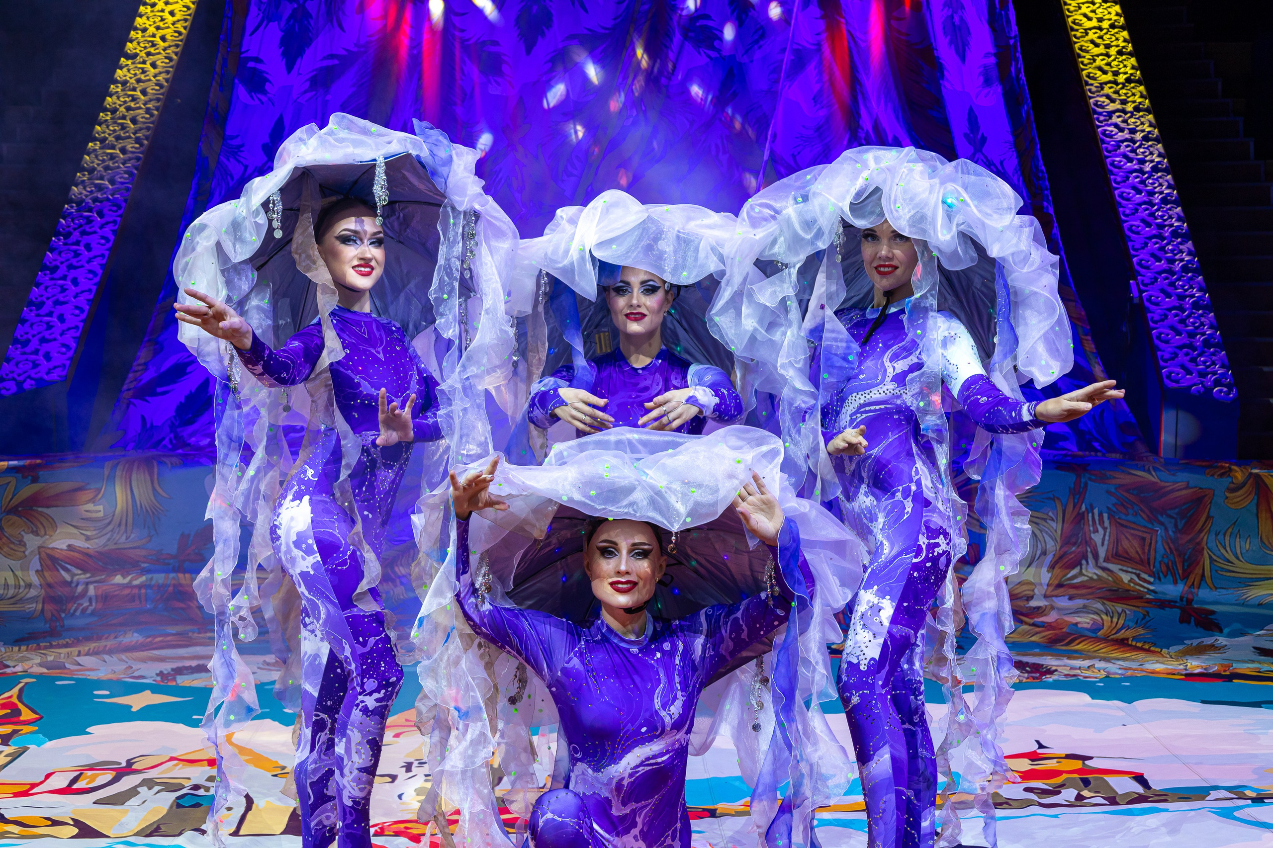 Цирк Жар Птица. Афиша. Семейный и Свадебный фотограф в Сочи