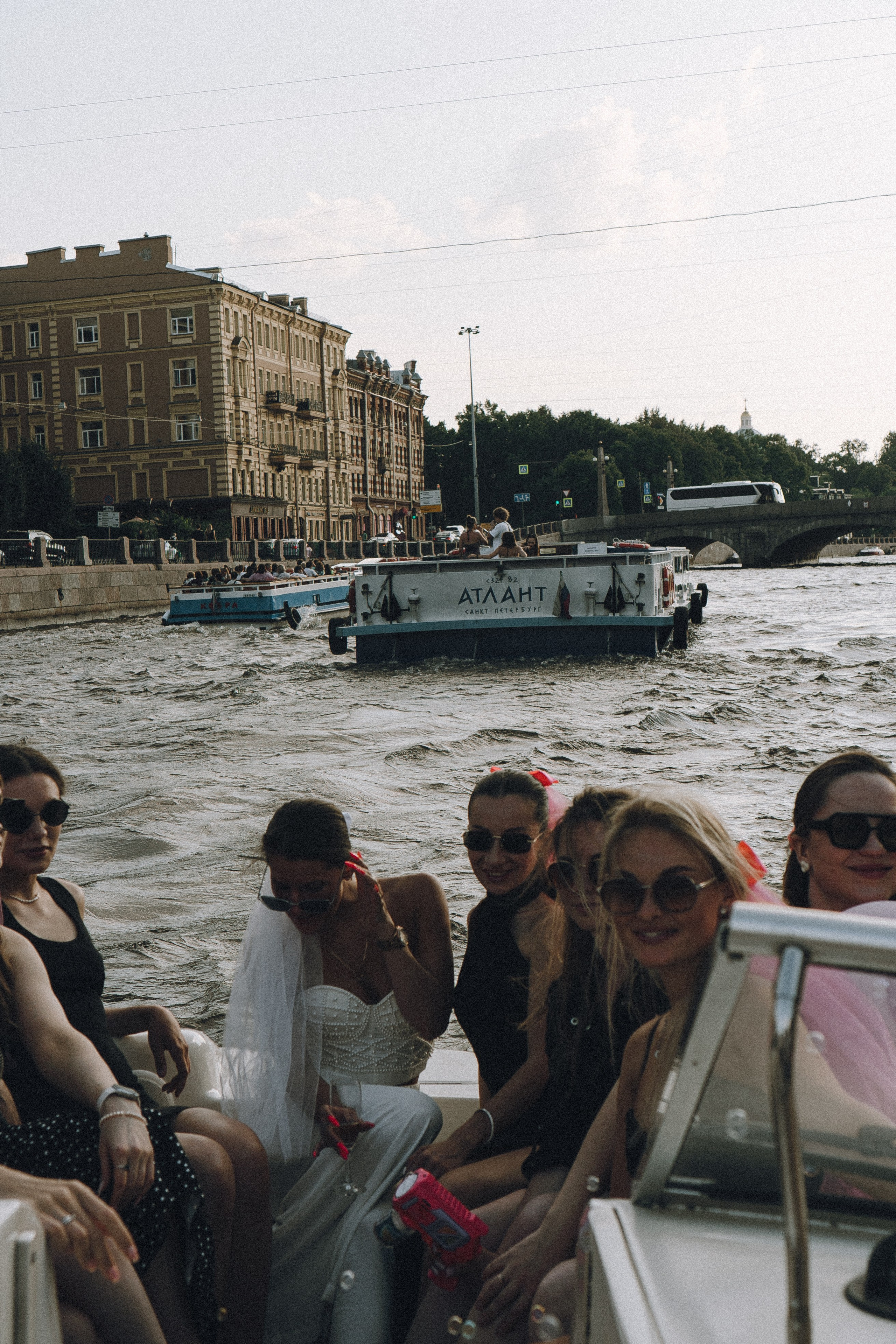 ДЕВИЧНИК НА КАТЕРЕ. Профессиональный фотограф, Санкт-Петербург — Виктория Богомолова