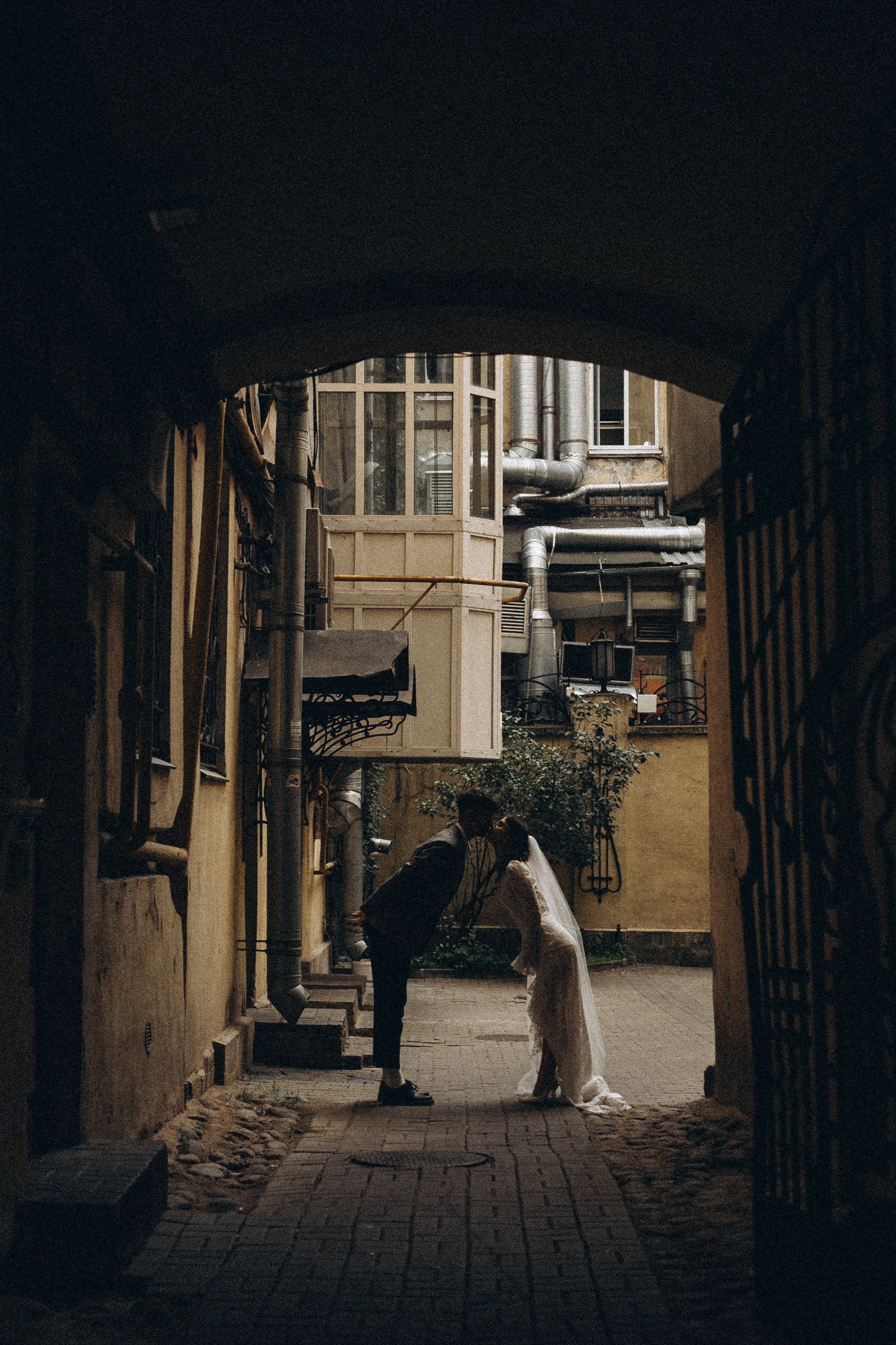 СВАДЕБНАЯ ПРОГУЛКА ВОЗЕ ИСАИКЕВСКОГО СОБОРА АСТОРИИ И ЗАКОНОДАЛЕТНОГО СОБРАНИЯ. Профессиональный фотограф, Санкт-Петербург — Виктория Богомолова