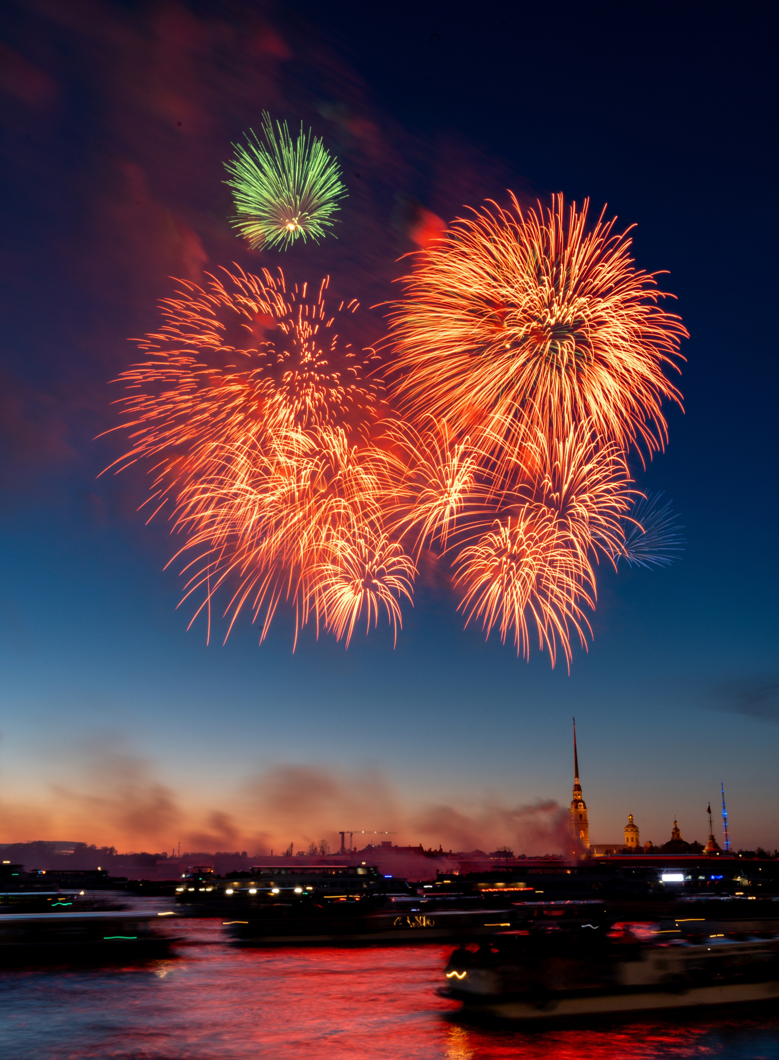 Салют на День Победы  у стен Петропавловской крепости в Санкт-Петербурге,салют в Санкт-Петербурге, Петропавловская крепость, петропавловская крепость Санкт-Петербург, День Победы 