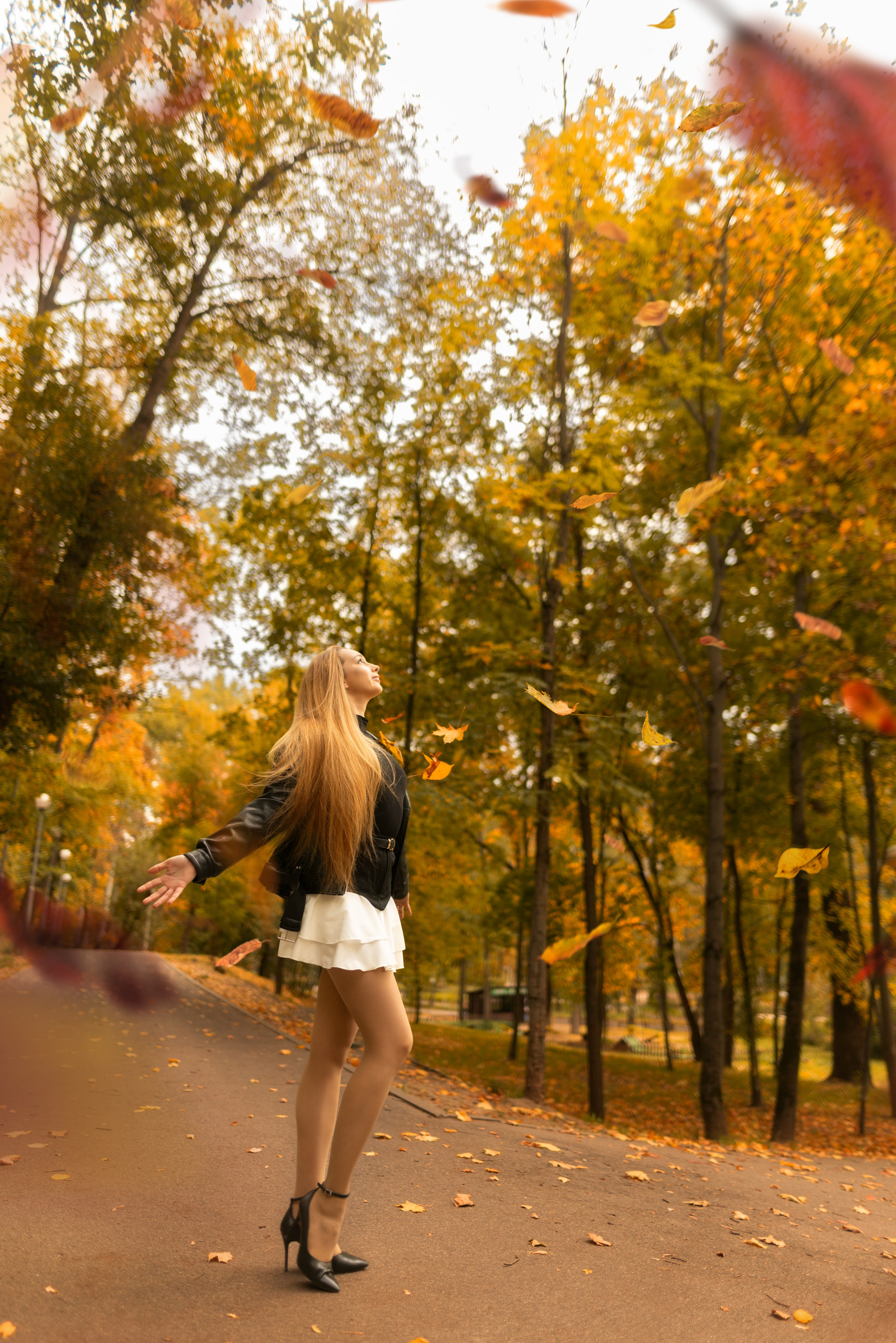 Осенний фотосет с Полиной в парке в формате «Я красивая». Дмитрий Шульгин, портретный фотограф в Воронеже