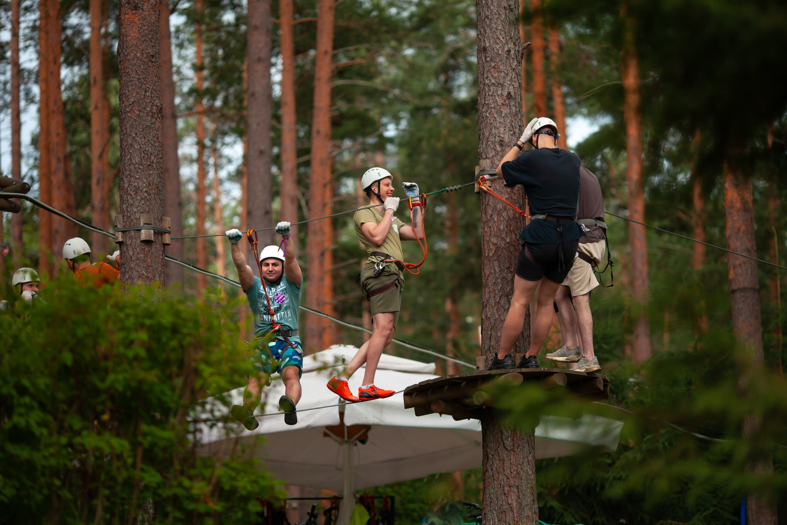 Икапласт — тимбилдинг. Двойняшки-фотографы Анна и Анастасия в Санкт-Петербурге