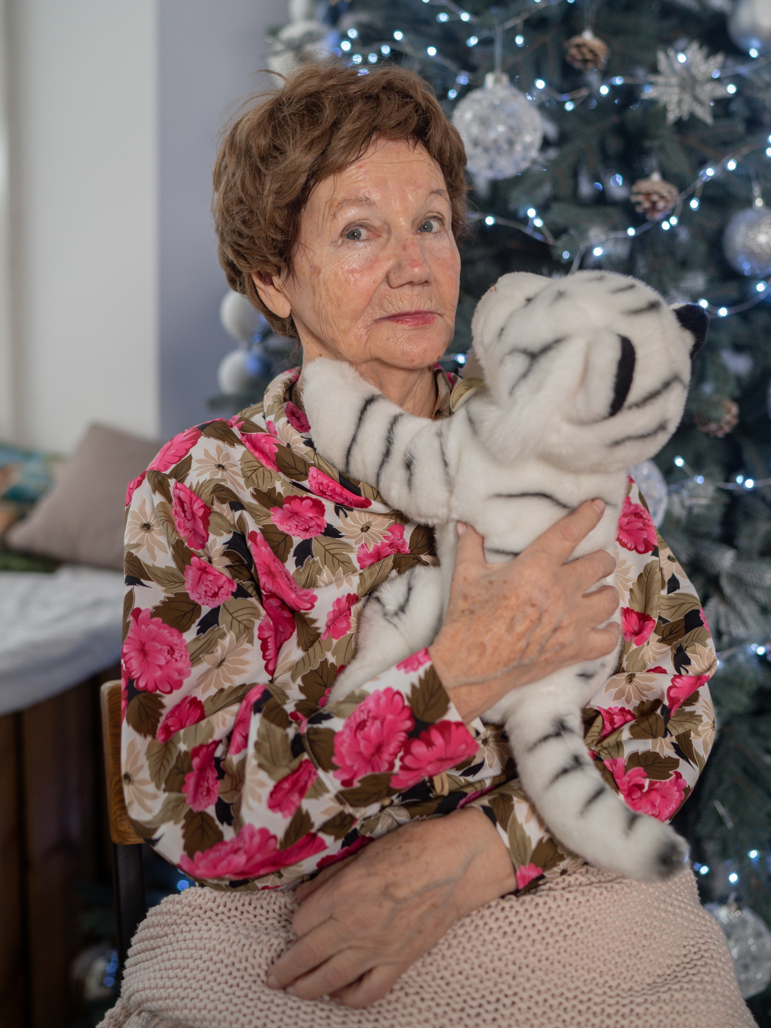 С бабушками. Фотограф Зинаида Евдокимова