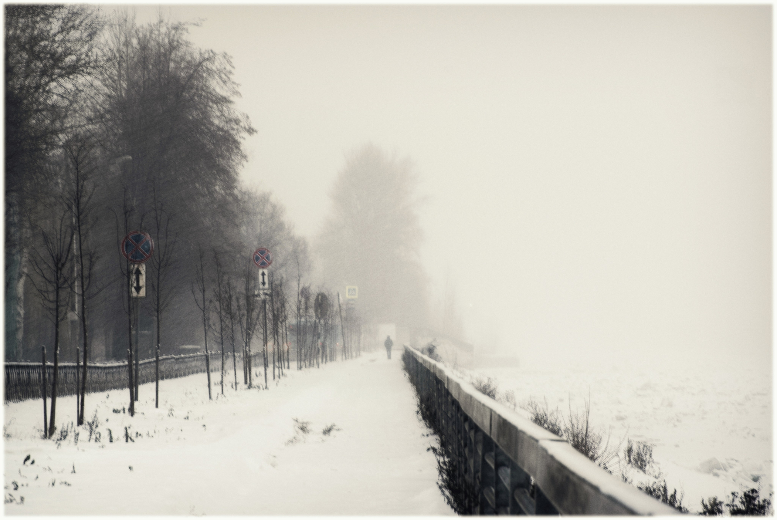 Канонерский остров.Набережная.Зима.