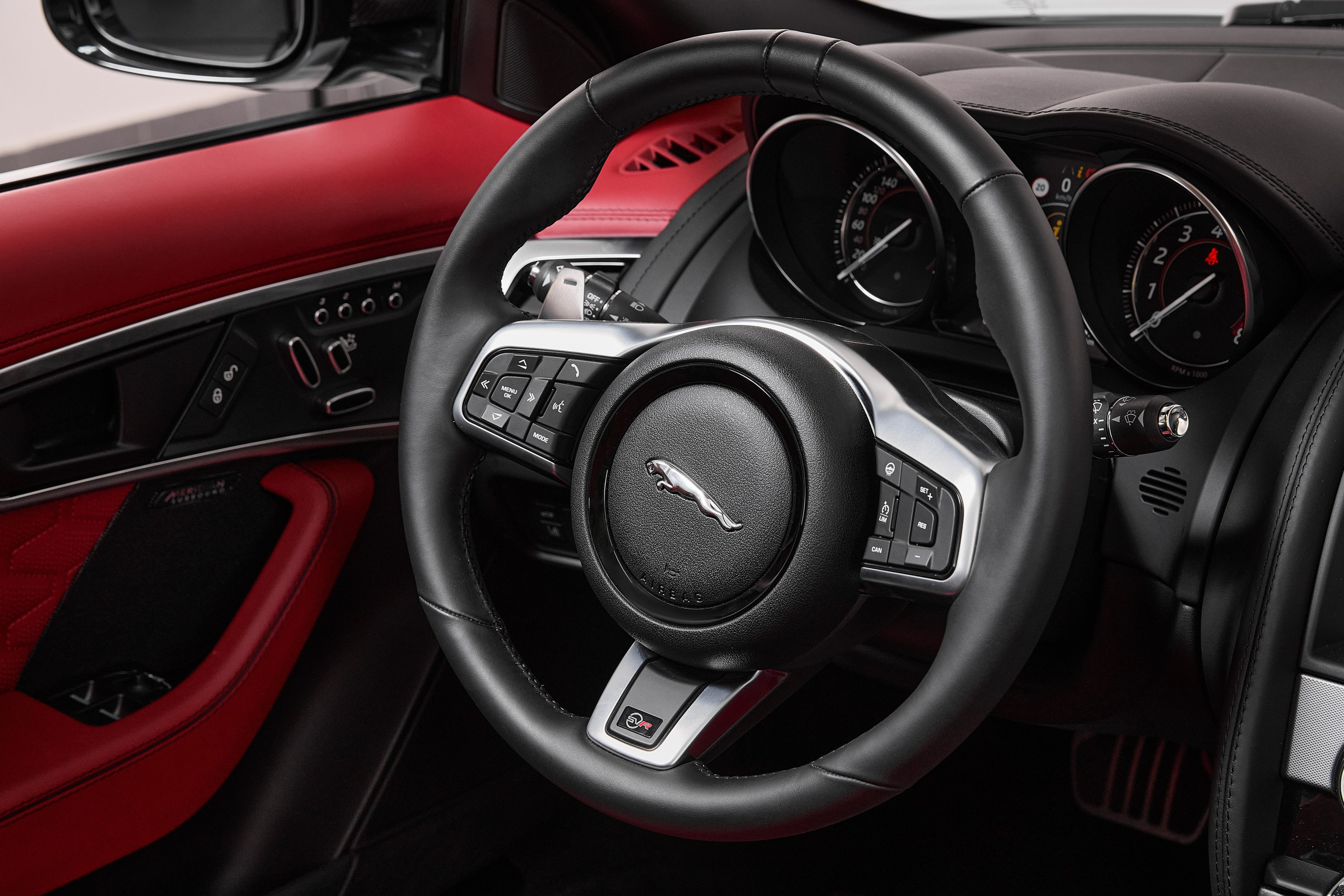 Jaguar Moscow. Kurbanov content maker