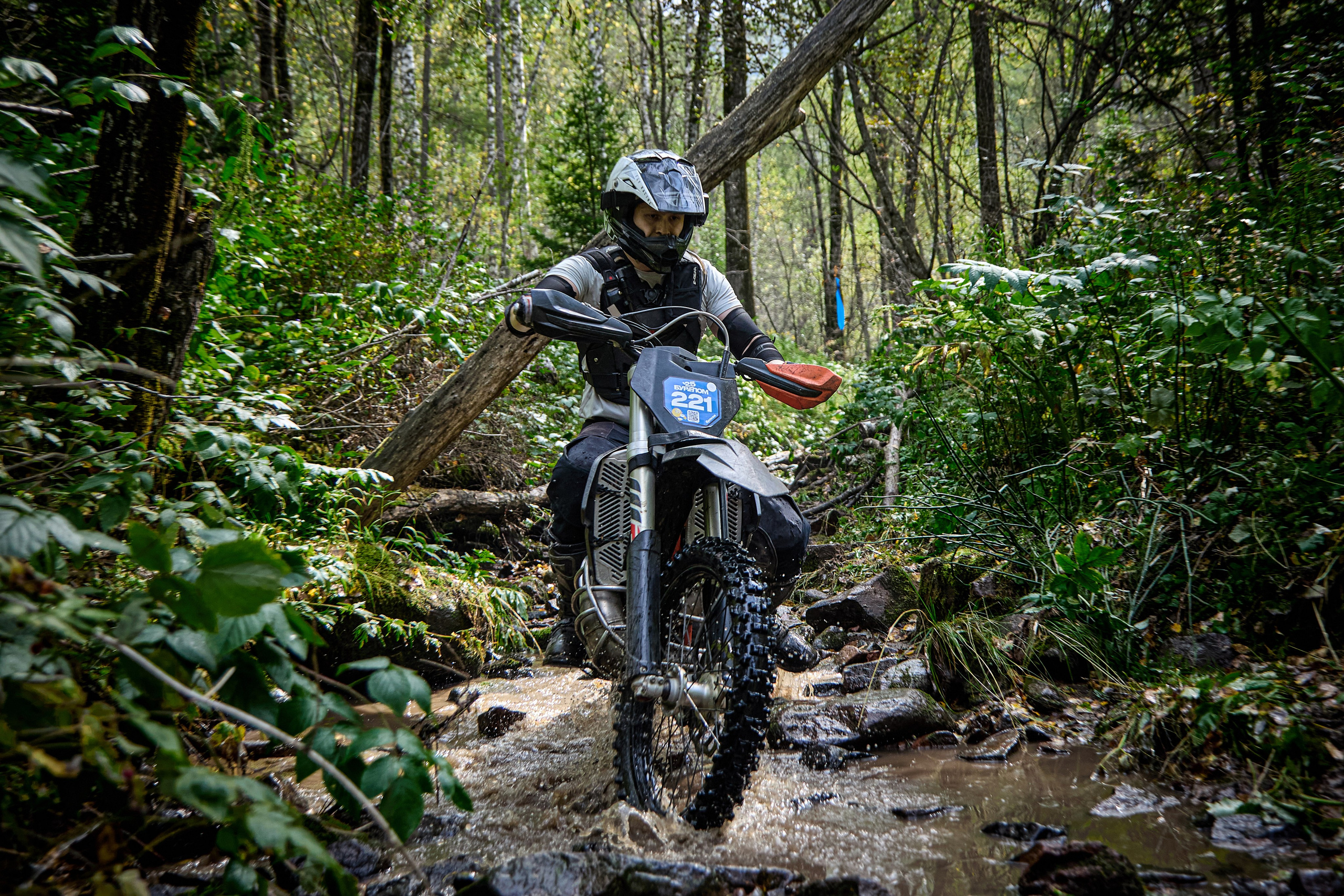 БУРЕЛОМ 2025 чемпионат Сибири по Эндуро. Фотограф Москва Concerts photo / Fashion photо