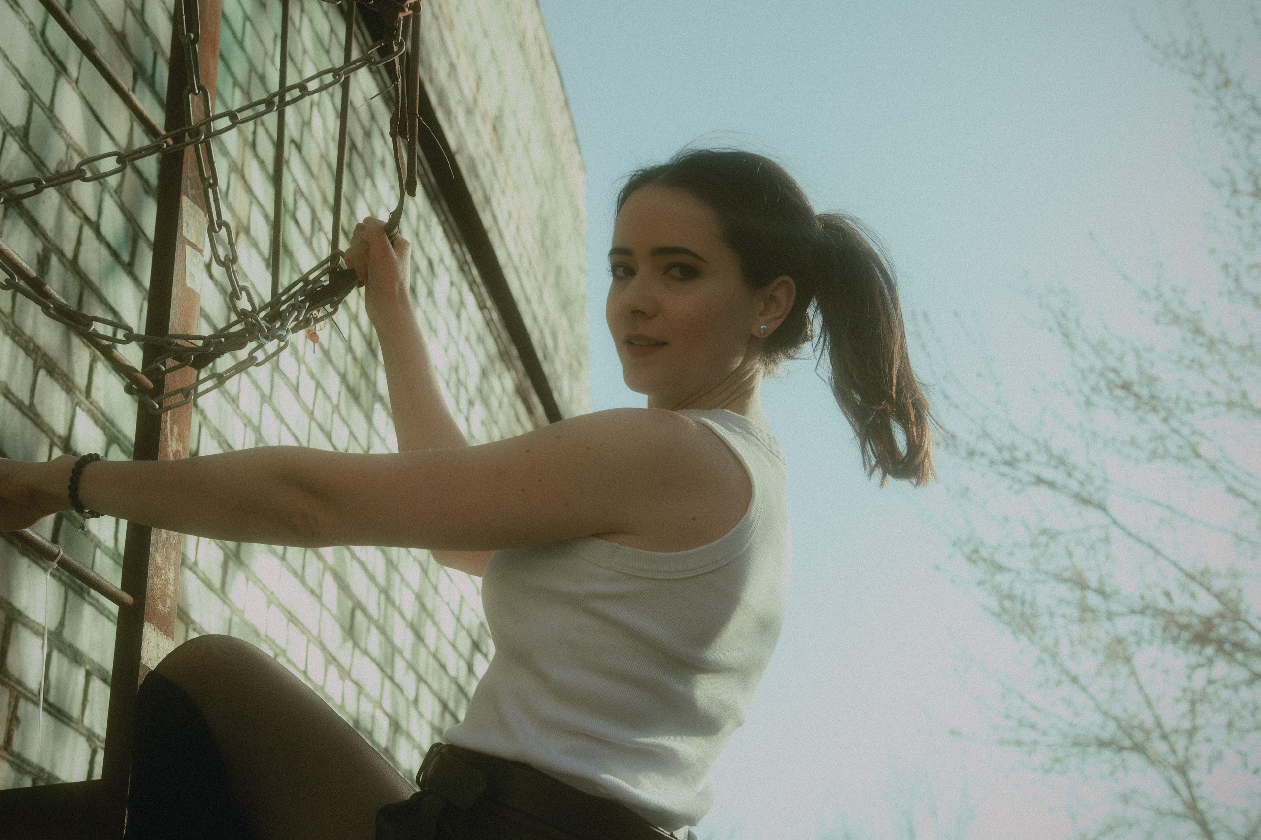 Солнечный Апрель