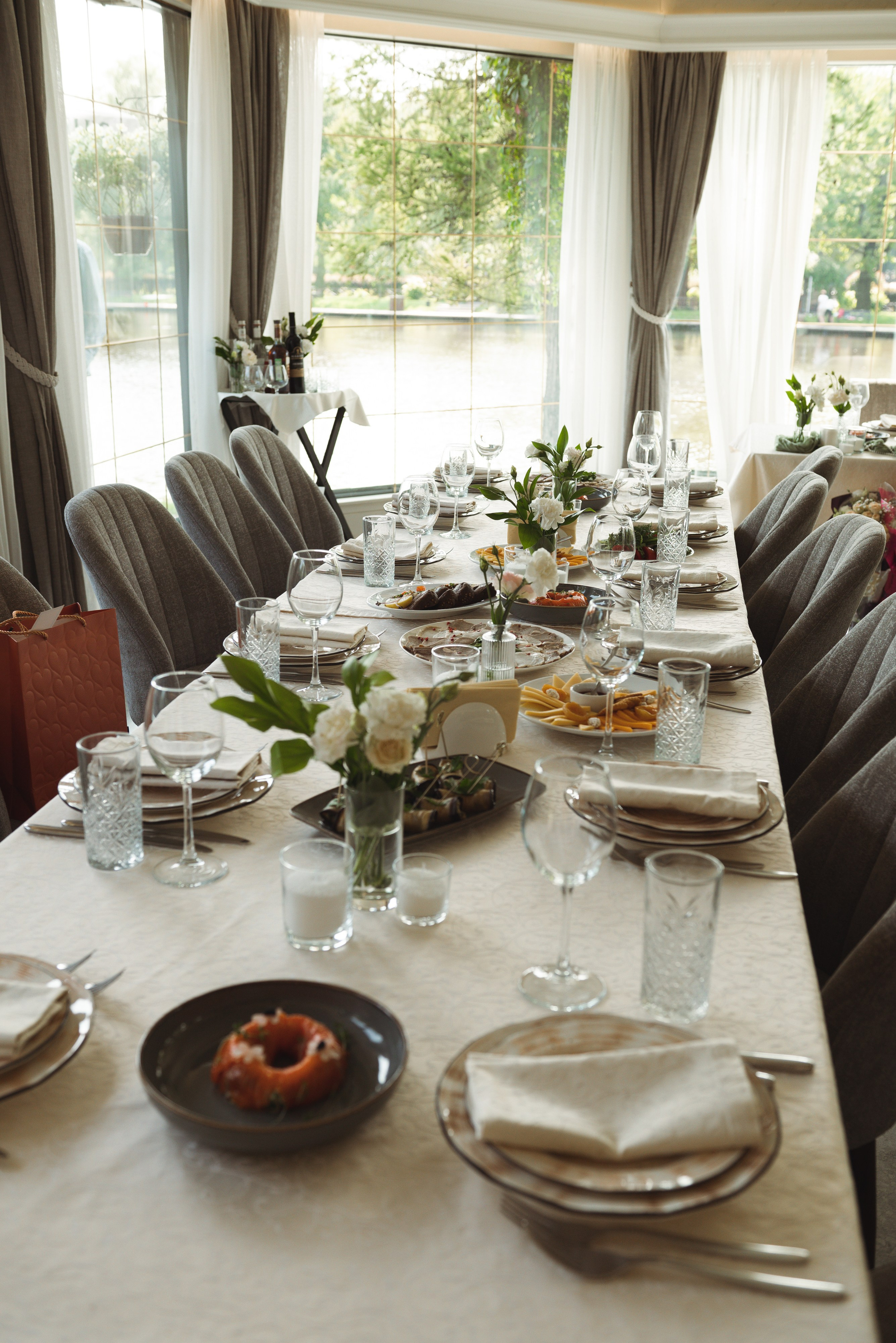 Свадьба в ЗаВидное. Фотограф Москва Настя Профотовна. Репортажные, свадебные и контент фотосессии