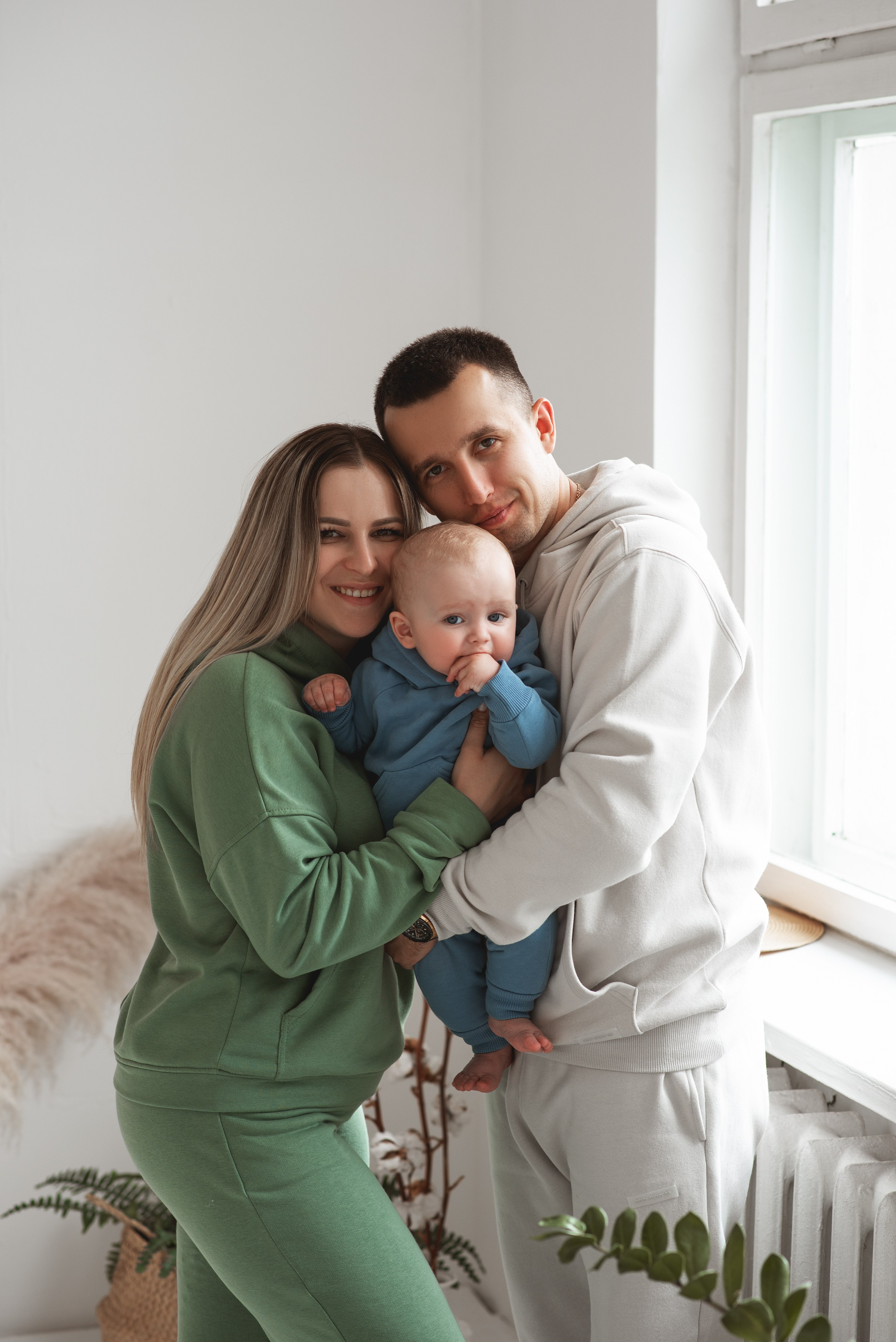 Семейная фотосессия Полина Игорь Богдан. Семейный фотограф в Южно-Сахалинске Анастасия Лимарева