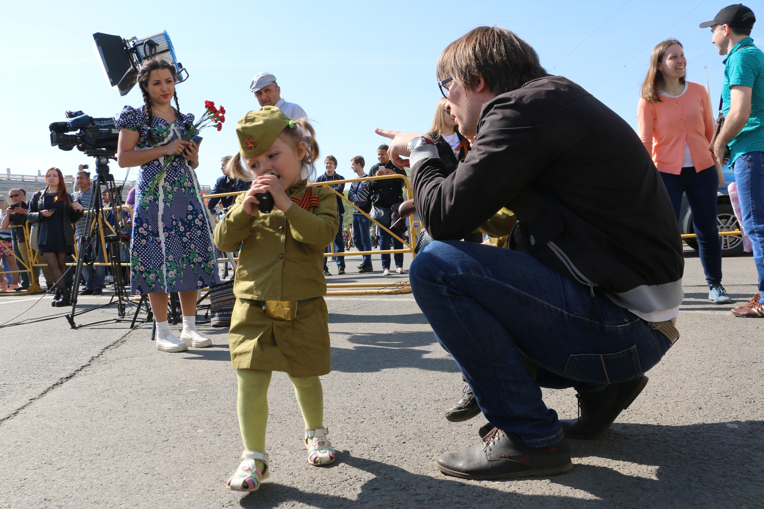 9 мая. Телевидение. Съёмка телепередачи на Дворцовой площади