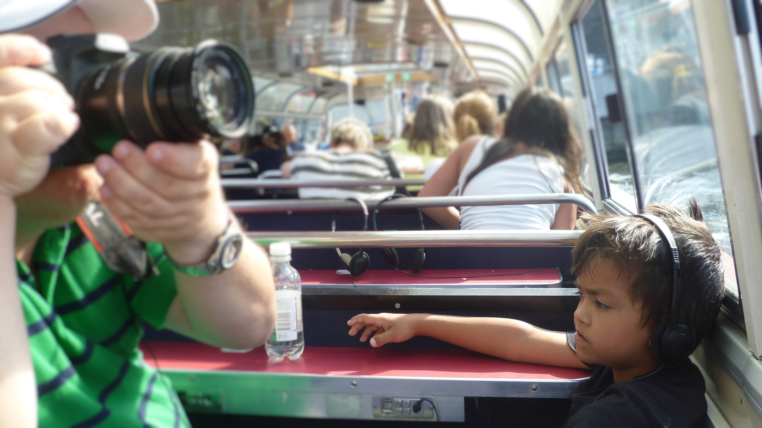 Прогулка на теплоходе. Мальчик на теплоходе. Задумчивый мальчик