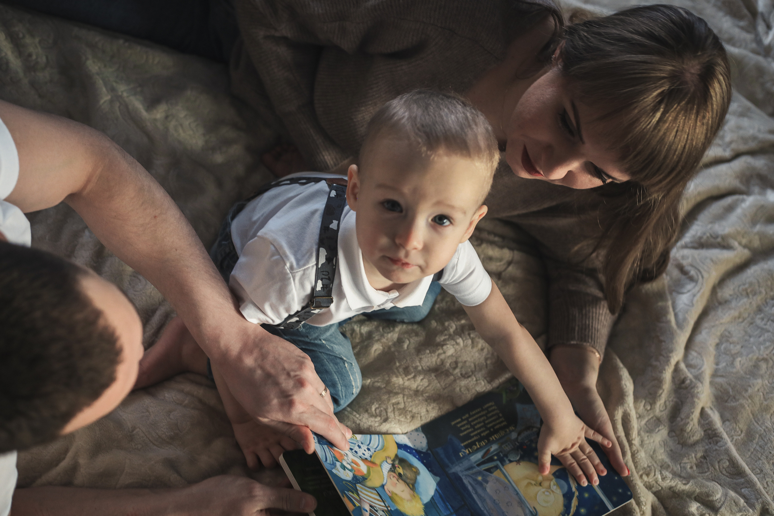 Домашняя фотосессия семьи Кристины и Паши. Фотограф София Турбина