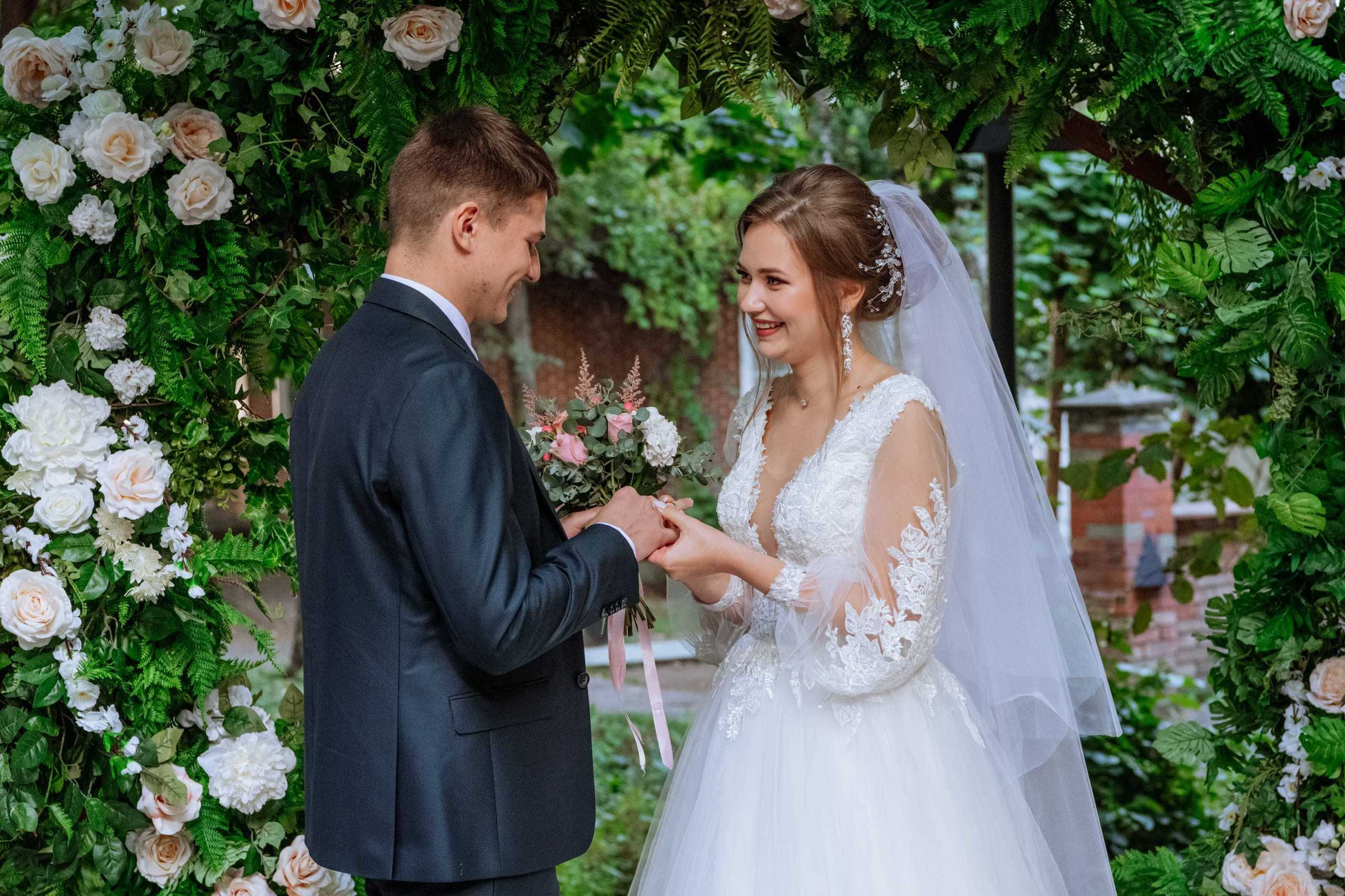Свадебная фотосессия на банкетной площадке «Лесной берег» Олеси и Алек. Бизнес фотограф в Москве Алексей Кознев
