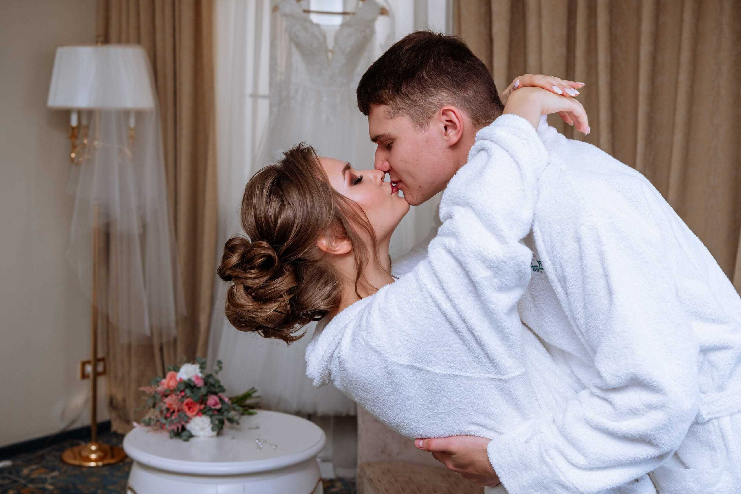 Свадебная фотосессия на банкетной площадке «Лесной берег» Олеси и Алек. Бизнес фотограф в Москве Алексей Кознев