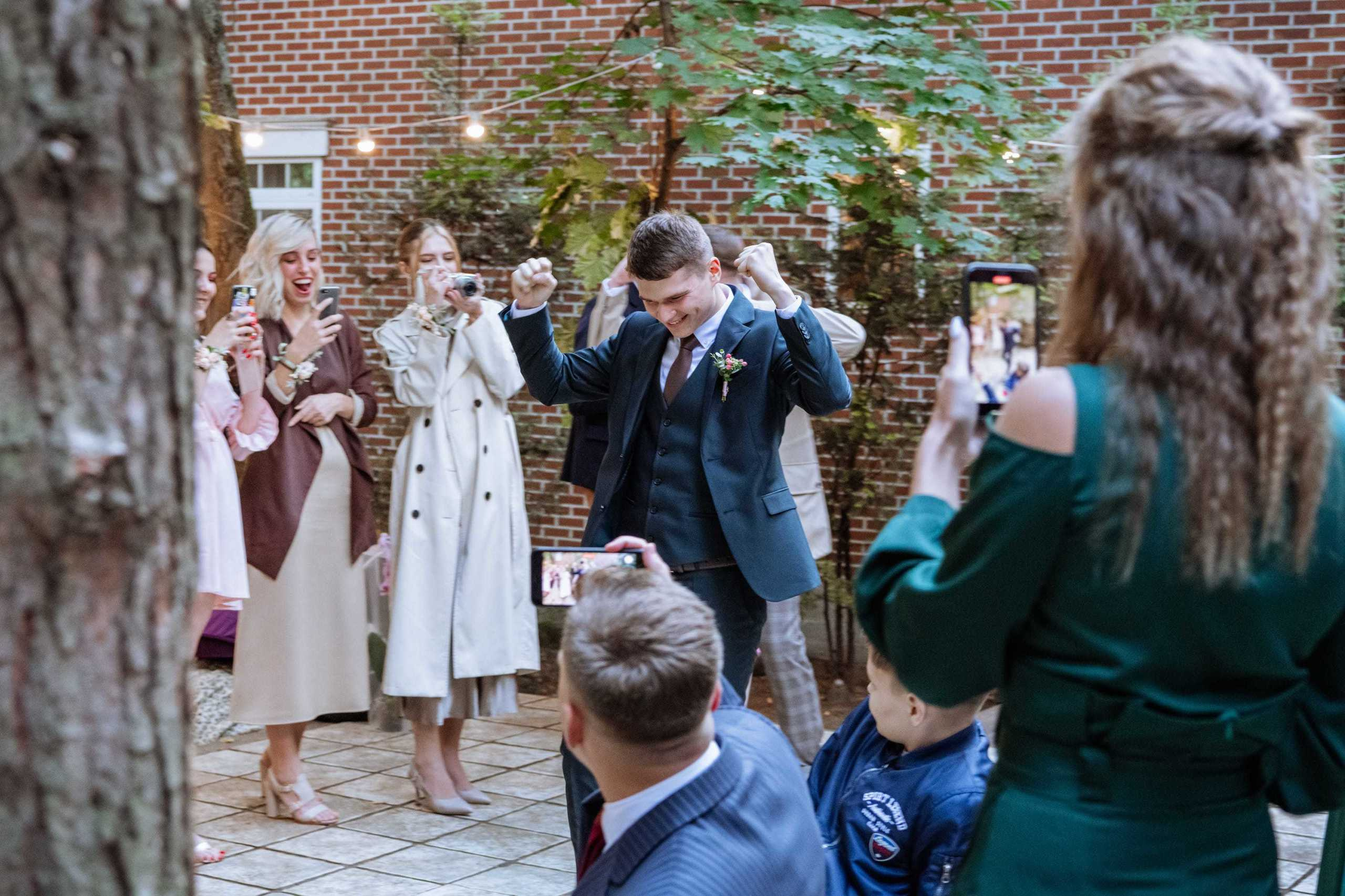 Свадебная фотосессия на банкетной площадке «Лесной берег» Олеси и Алек. Бизнес фотограф в Москве Алексей Кознев