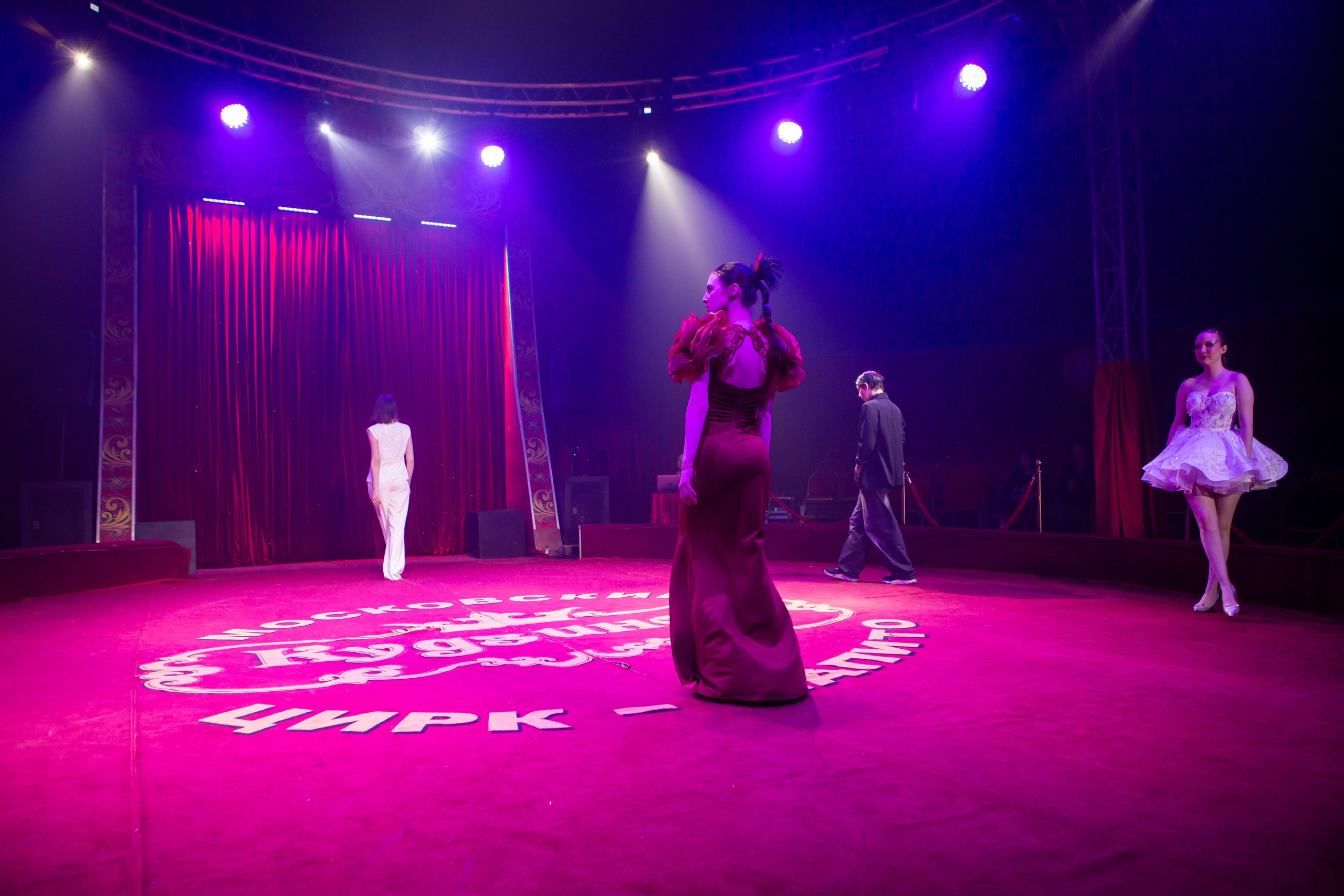 MANEGE SHOW. Репортажный, семейный, свадебный, портретный фотограф