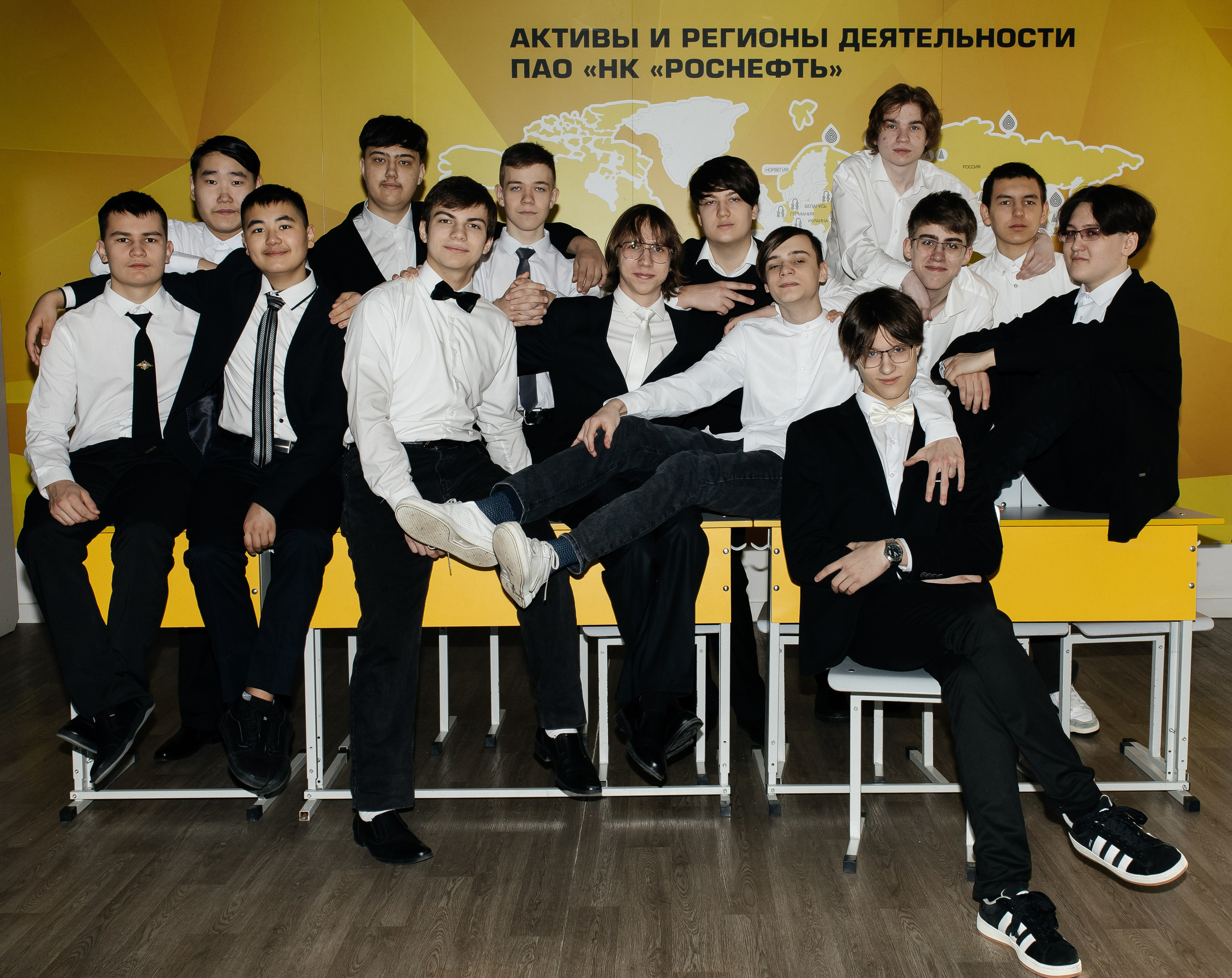 Старшая школа. Литовкина Анастасия фотограф, выпускные альбомы г. Мирный