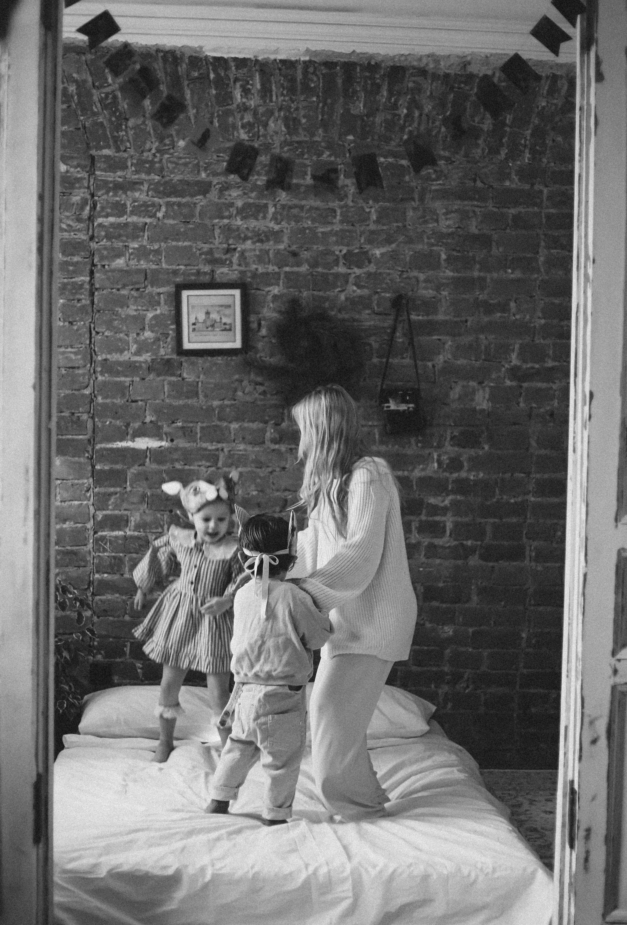 Семейная фотосессия в студии СПб. Услуги