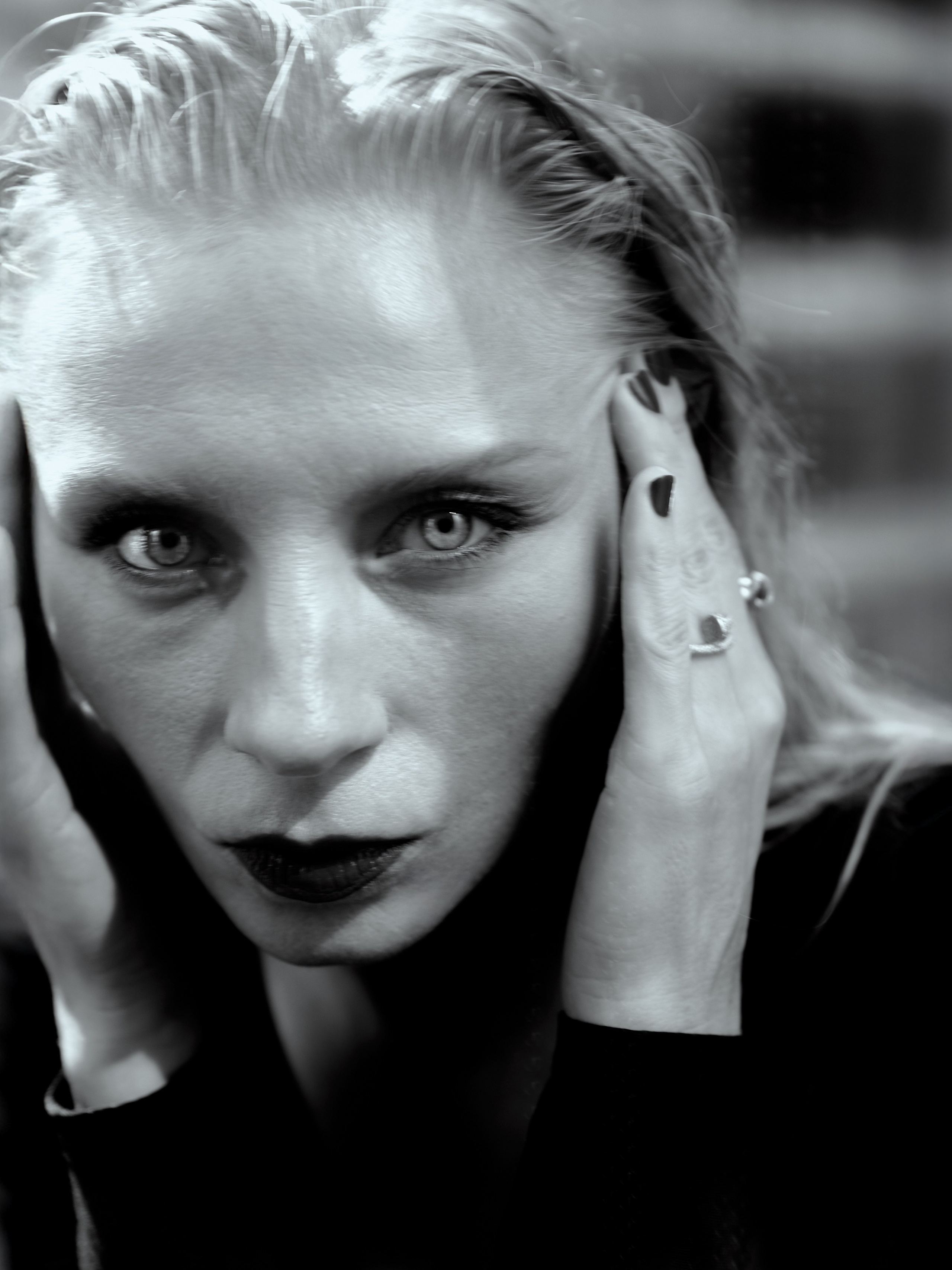 URBAN NOIR. Yulia Otroschenko