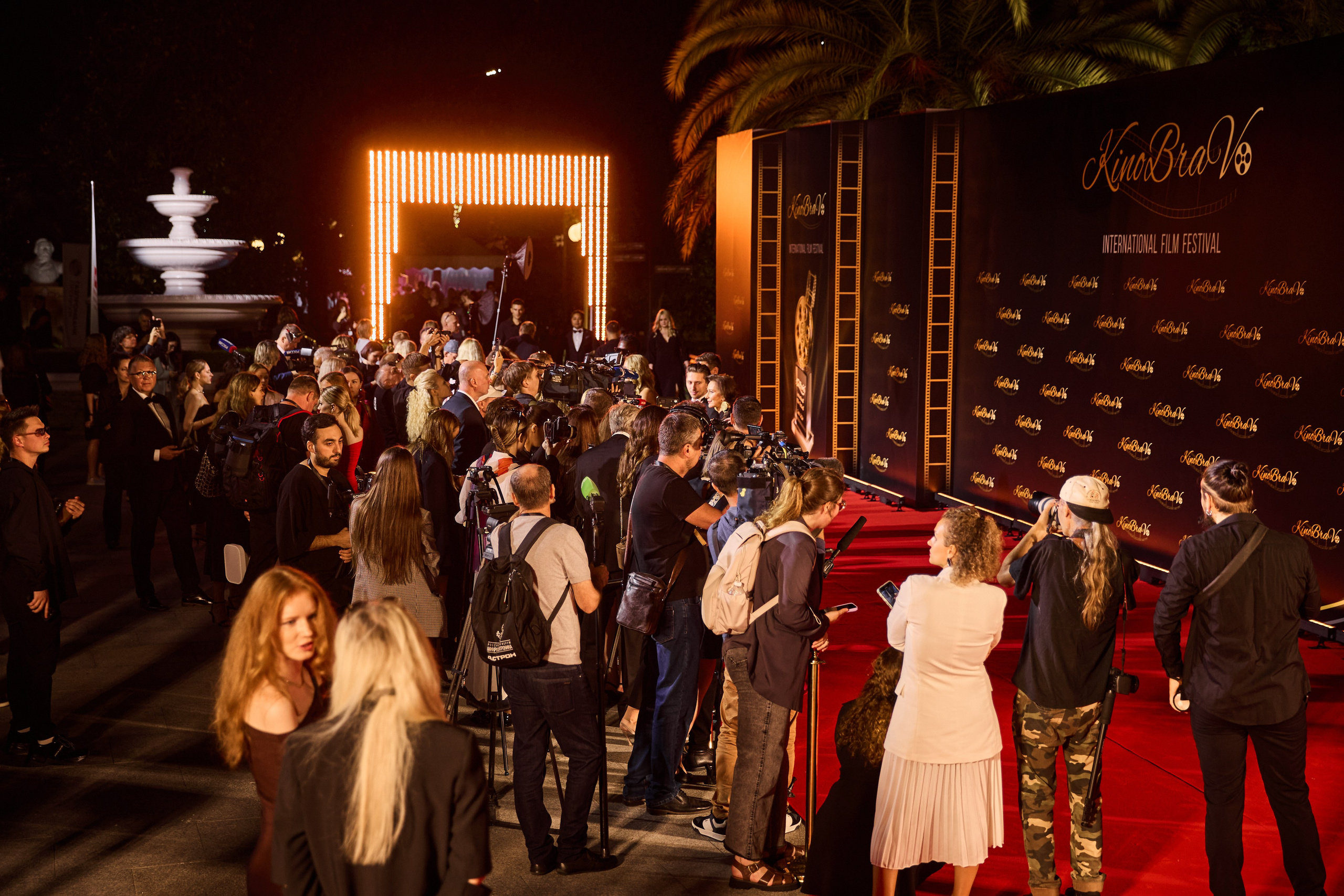 Фотосъемка репортажа кинофестиваля. Профессиональный фотограф в Сочи Виктория Джой. Обучение