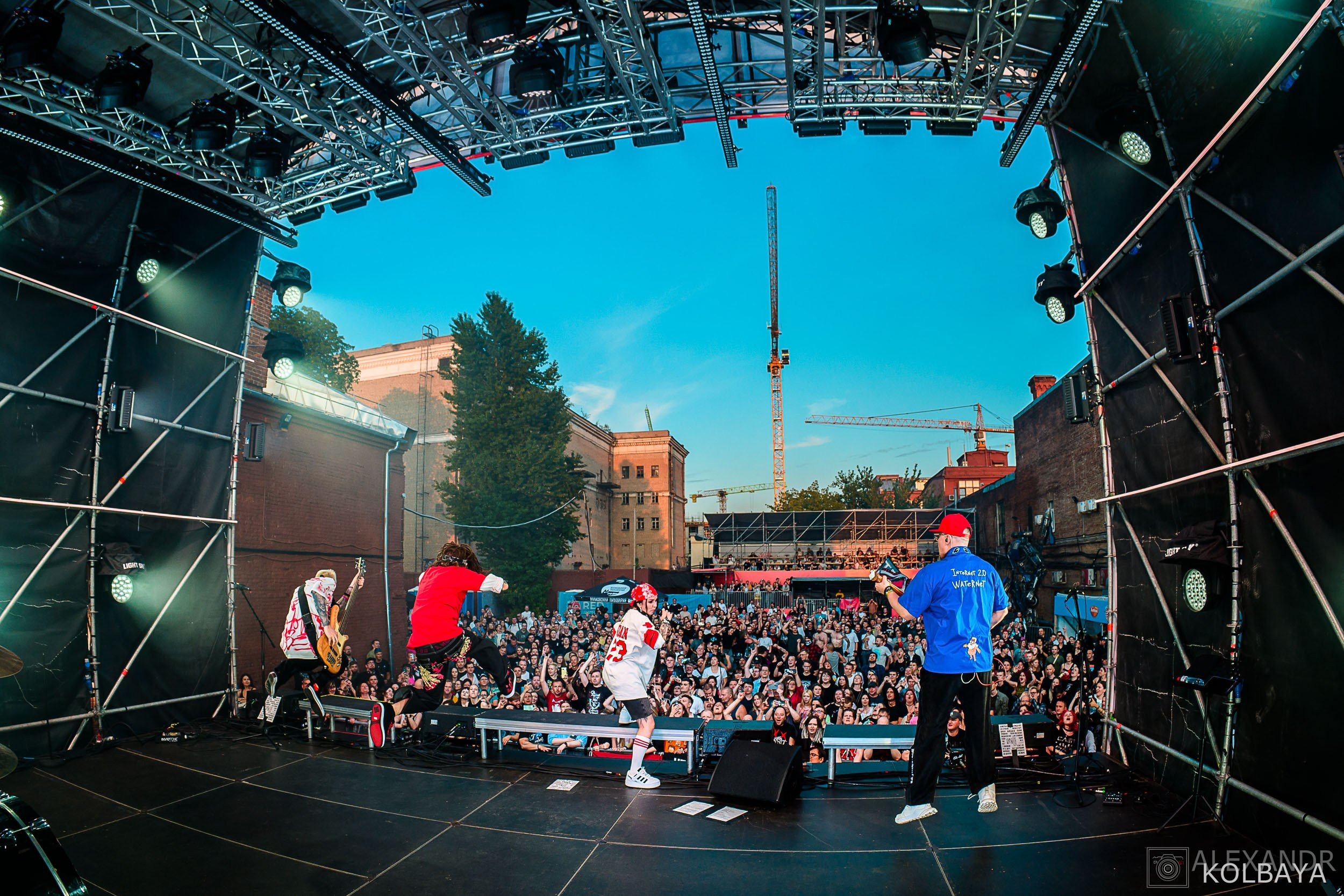 Фоторепортаж с концерта группы СЛОТ на Red Summer 2025. Концертный и театральный репортажный фотограф в Москве Александр Колбая