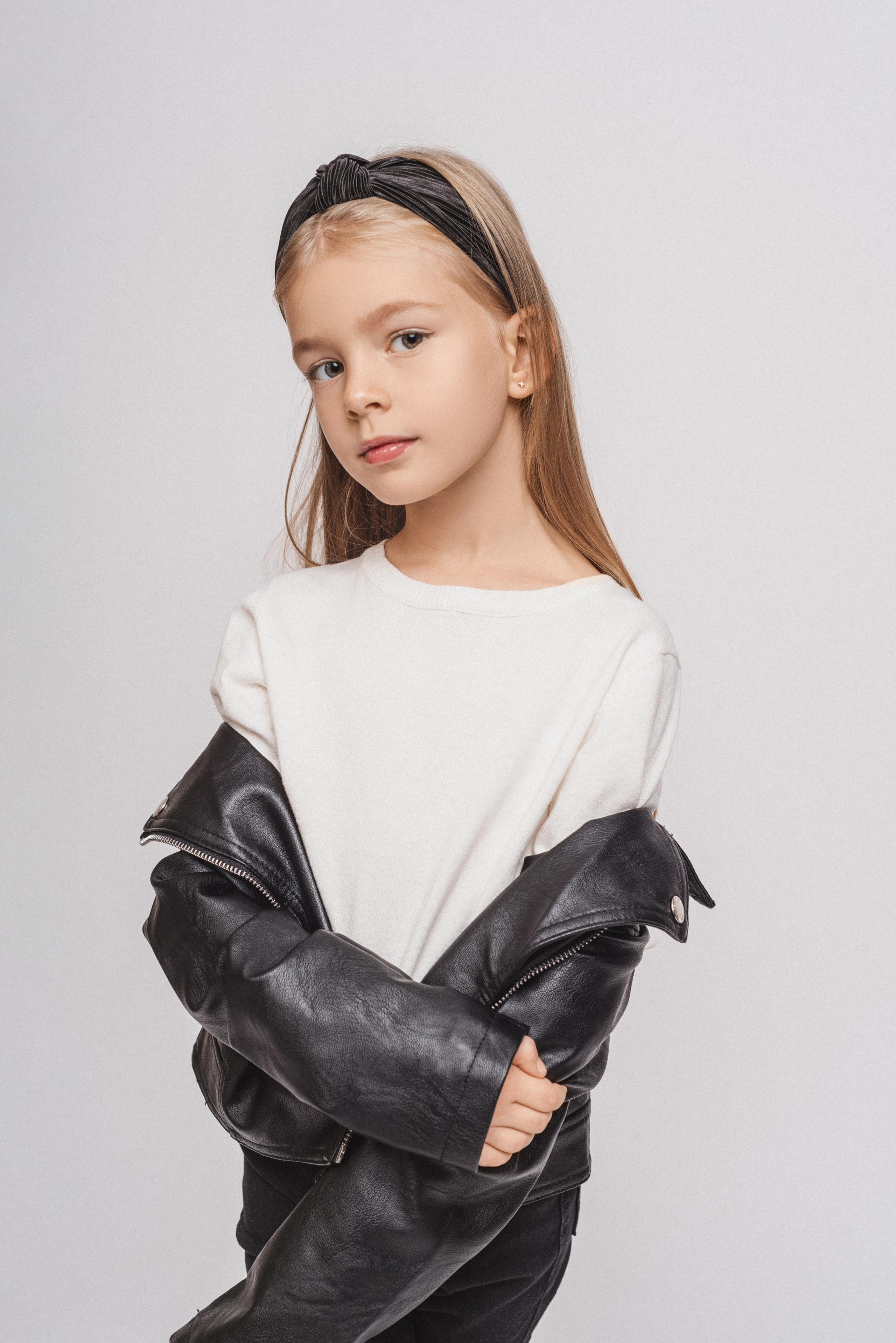 девочка студийный портрет Барнаул фотограф Оксана Штерц 