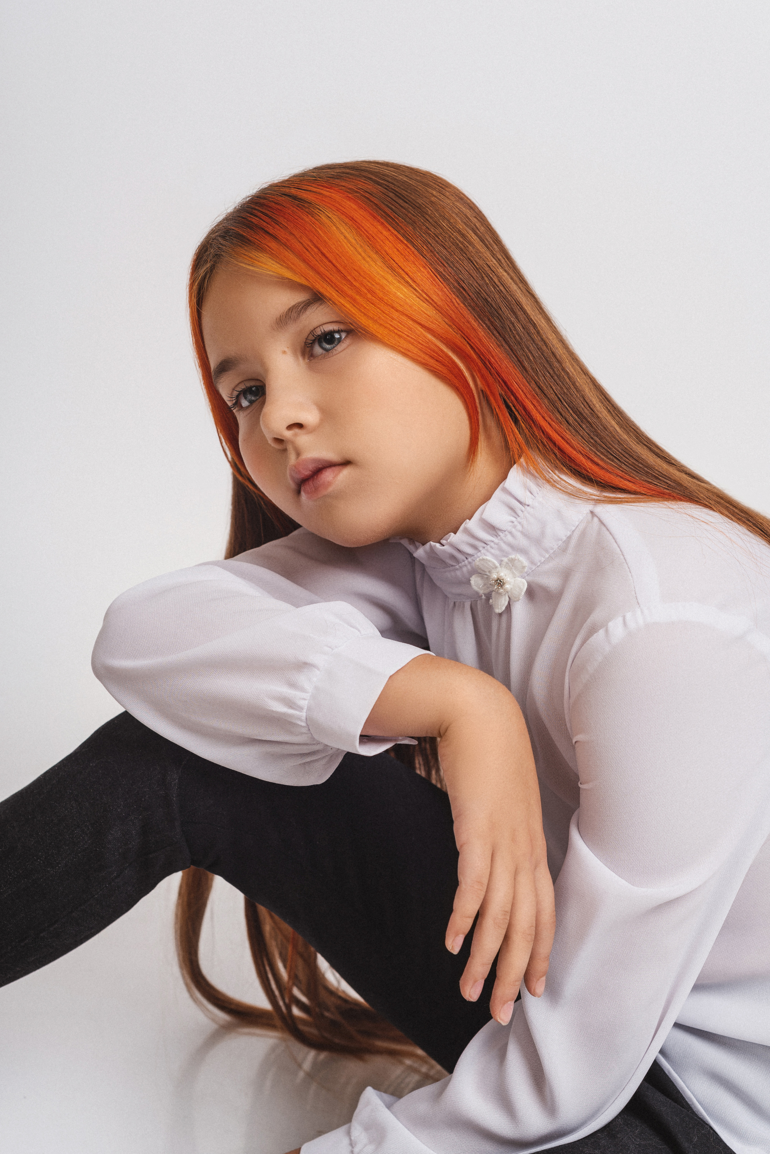 портрет девочки студия белый фон Оксана Штерц