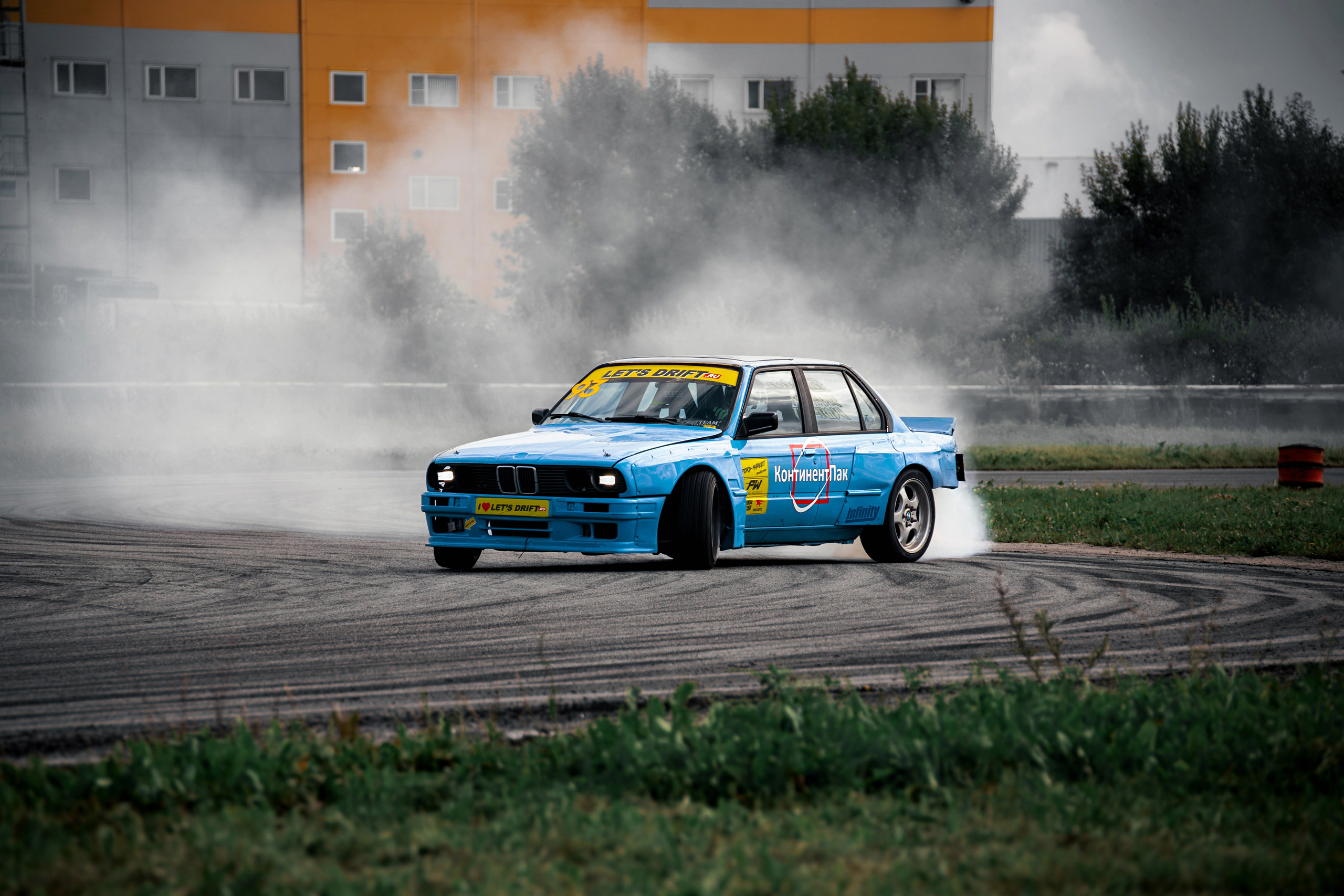 Фотосъемка дрифта в Санкт-Петербурге | Энергичные кадры для спортивных медиа